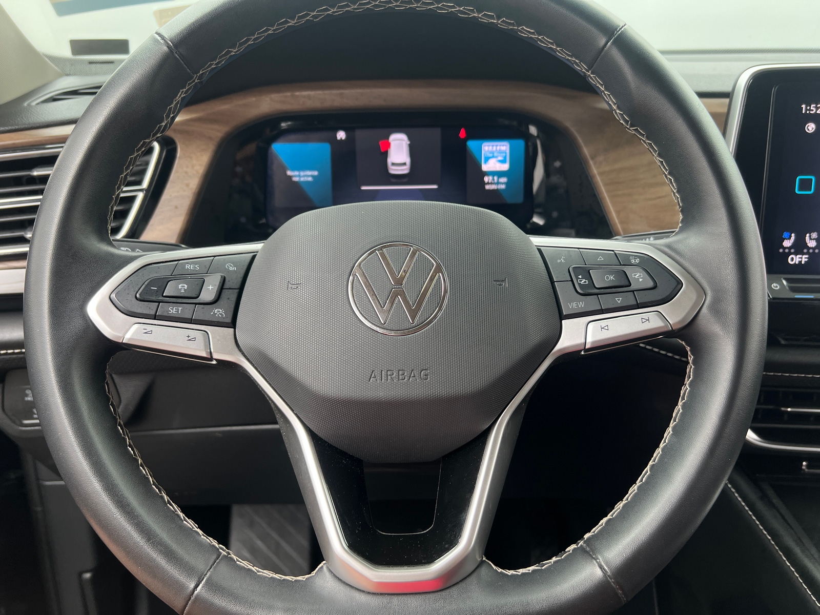 Thumbnail: 2024 Volkswagen Atlas - 4