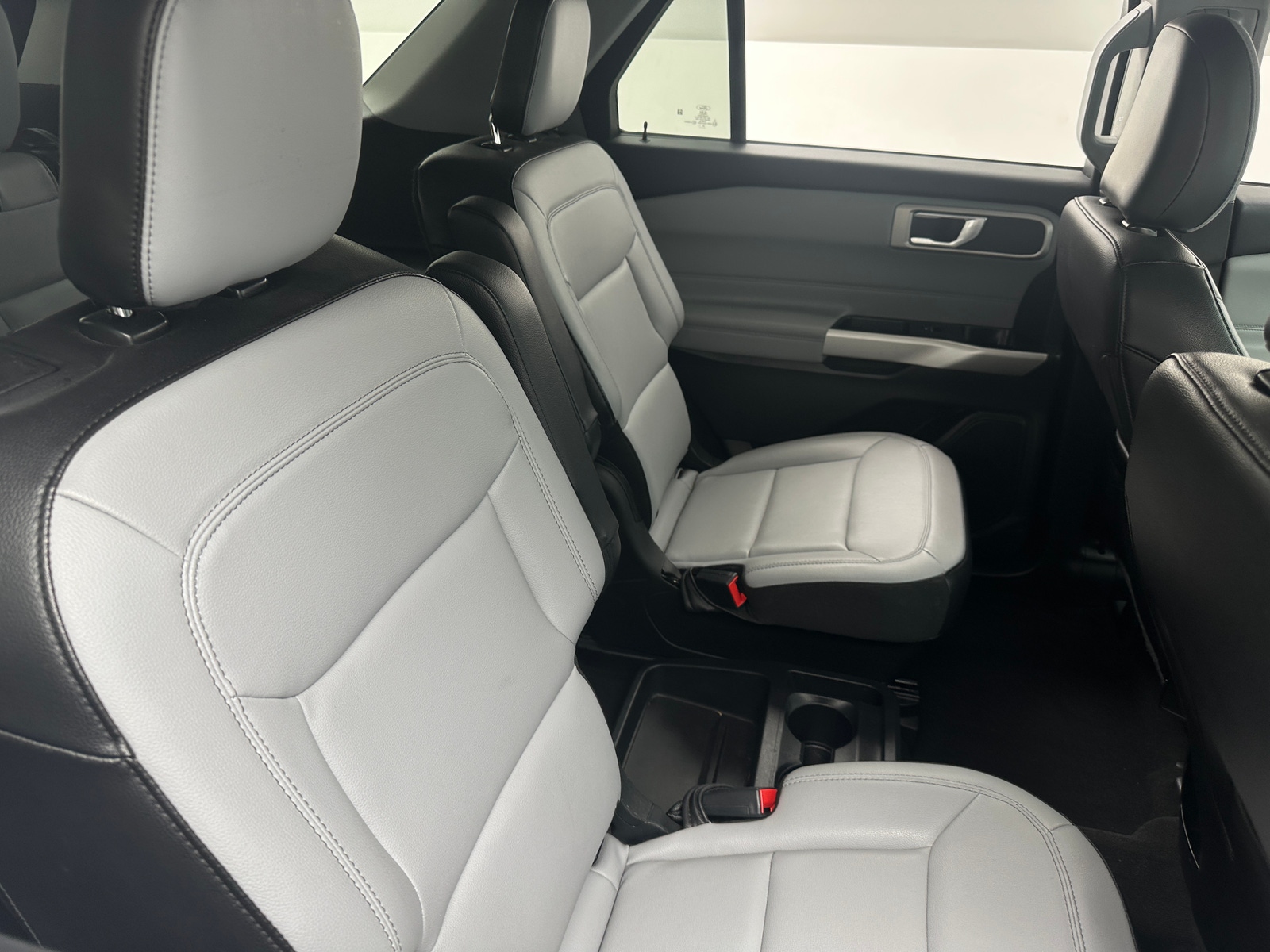 Thumbnail: 2021 Ford Explorer - 6