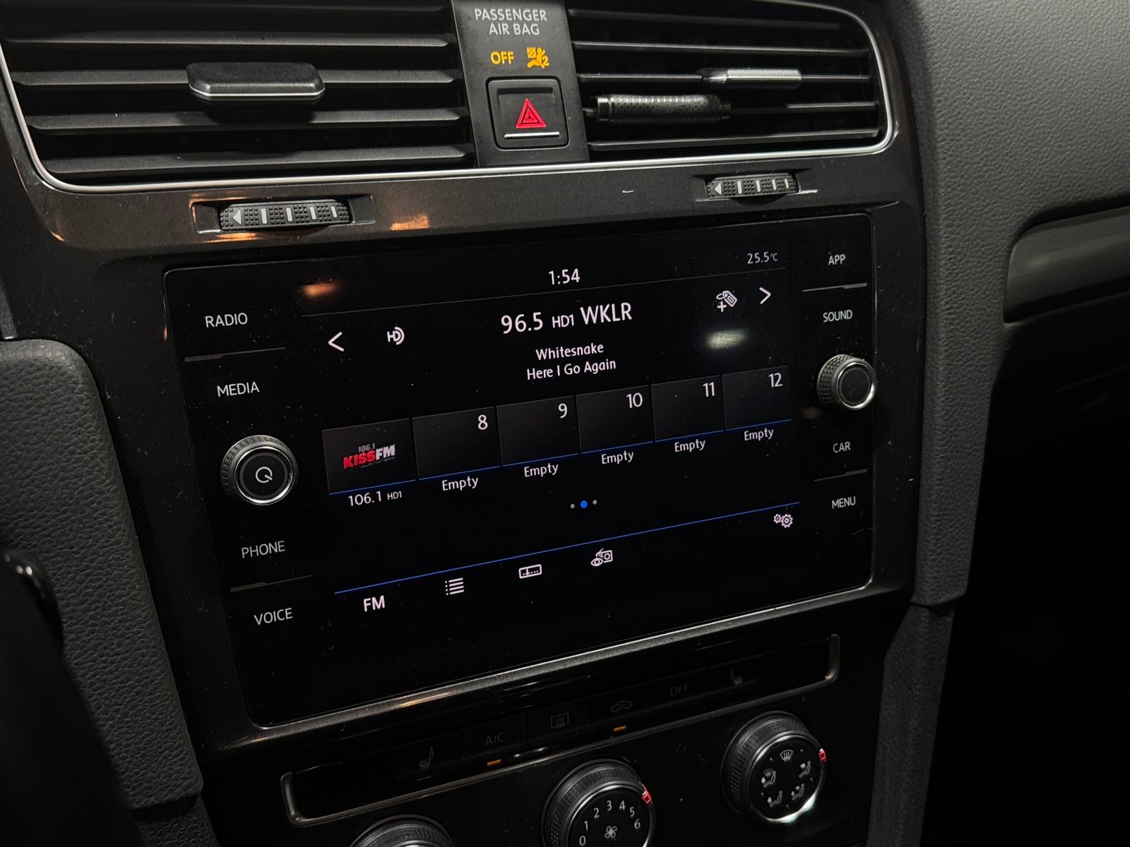 Thumbnail: 2018 Volkswagen Golf - 3