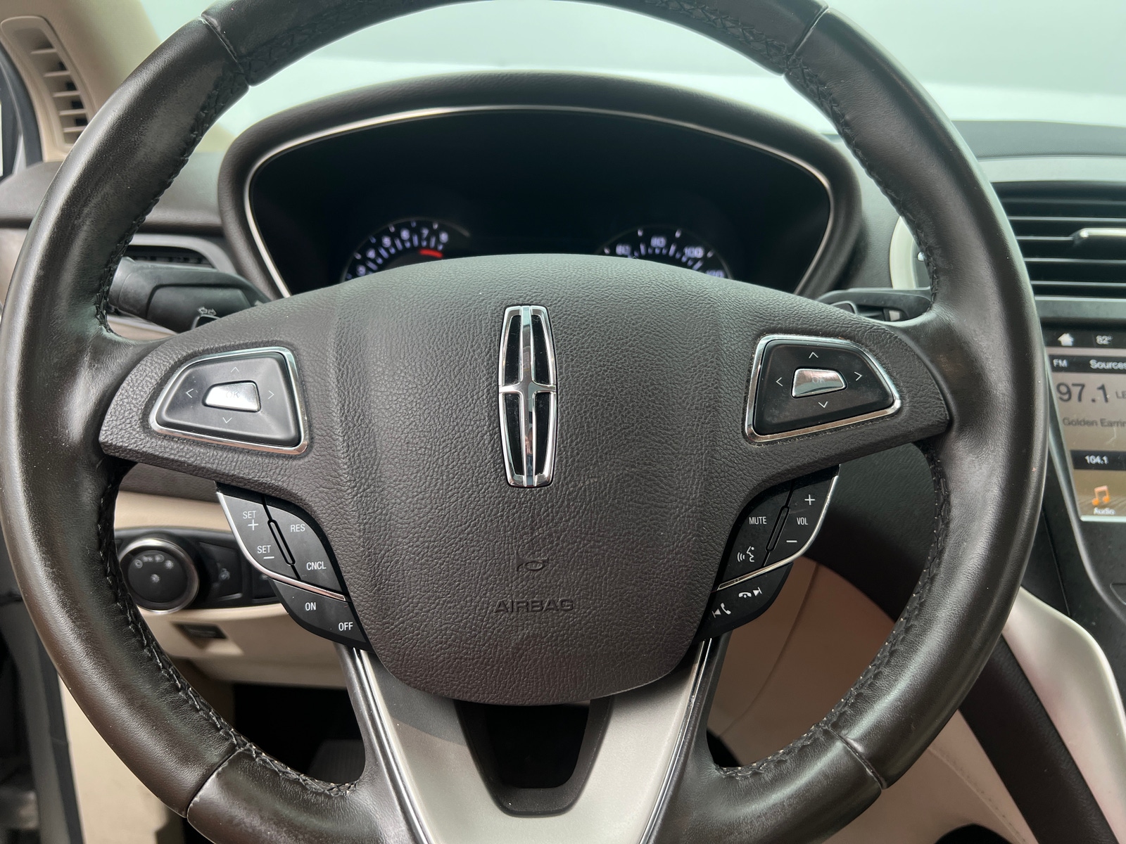 Thumbnail: 2018 Lincoln MKC - 4