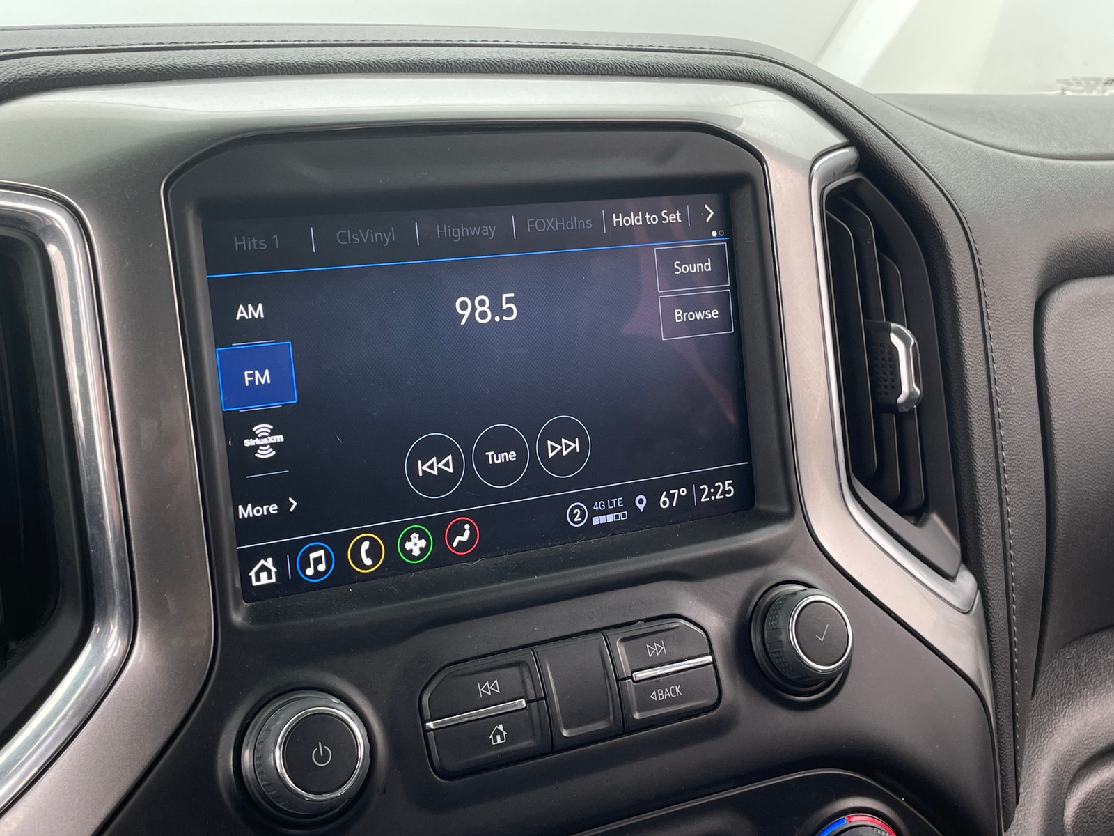 Thumbnail: 2022 Chevrolet Silverado 1500 - 3