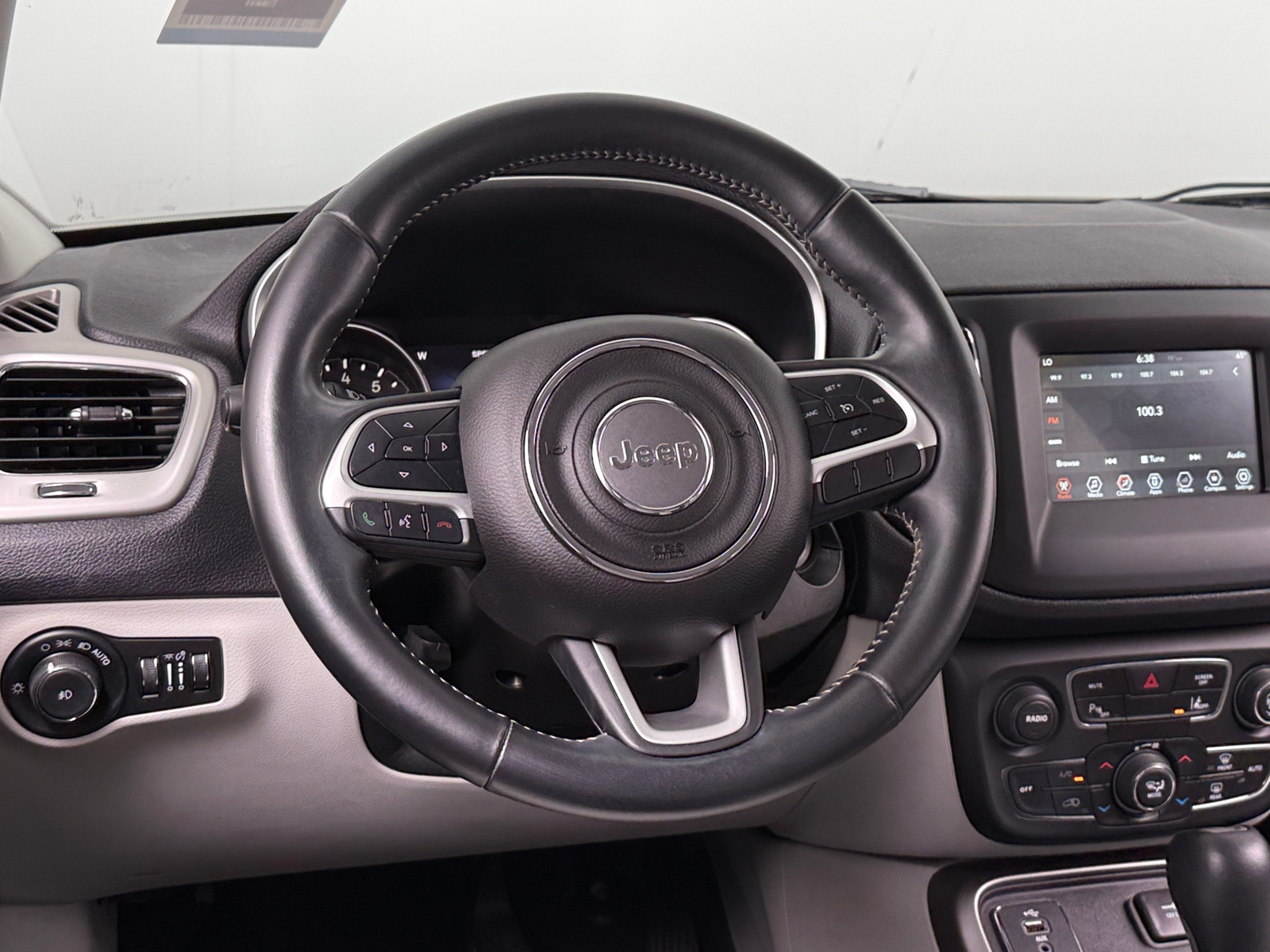 Thumbnail: 2018 Jeep Compass - 4