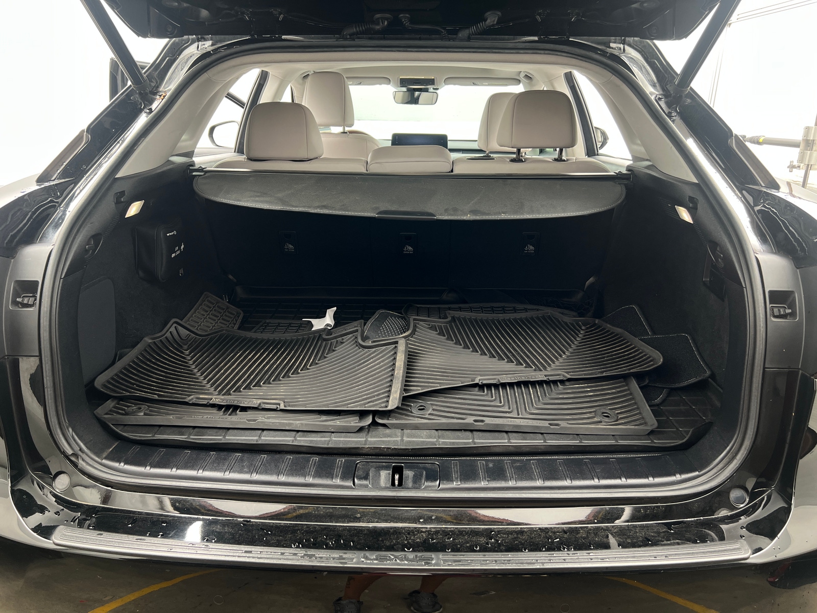 Thumbnail: 2020 Lexus RX - 6