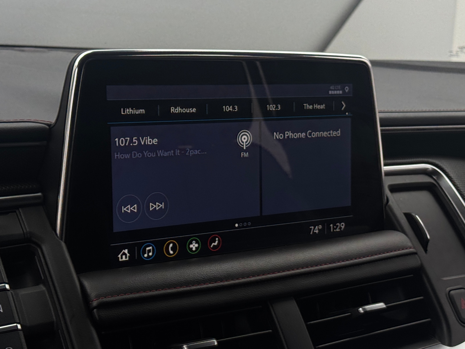 Thumbnail: 2021 Chevrolet Tahoe - 3