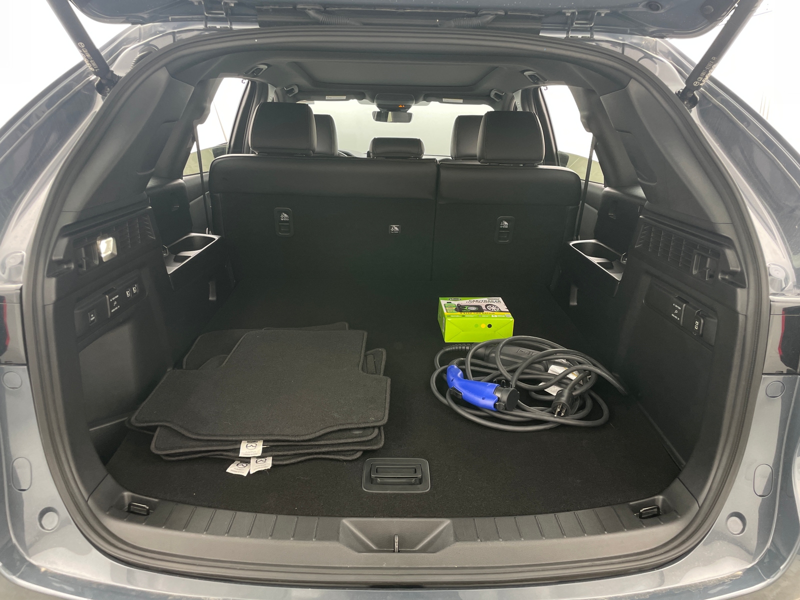 Thumbnail: 2025 Mazda CX-70 - 6