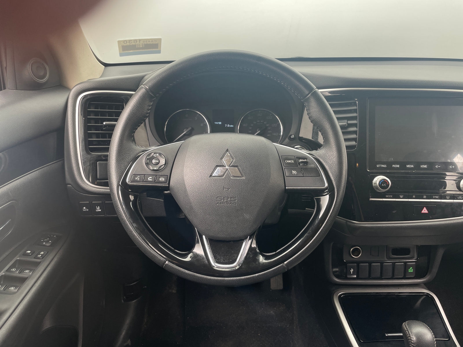 Thumbnail: 2020 Mitsubishi Outlander - 5