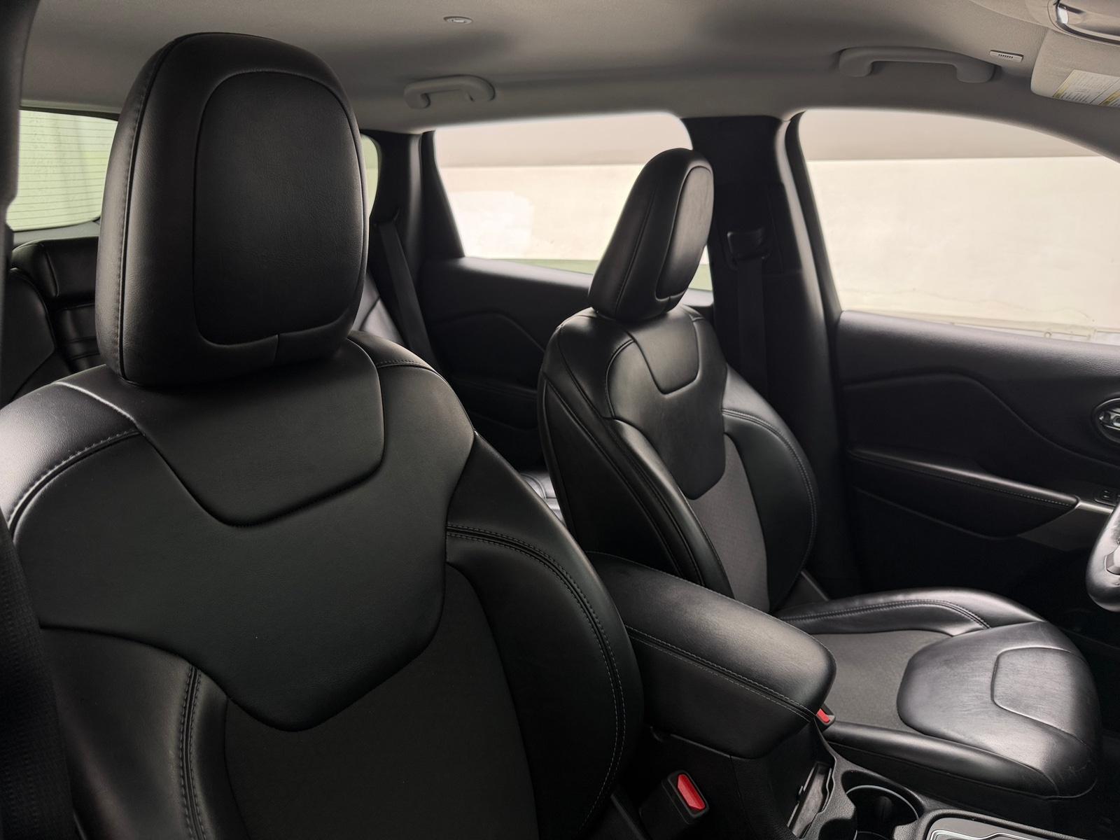 Thumbnail: 2019 Jeep Cherokee - 2