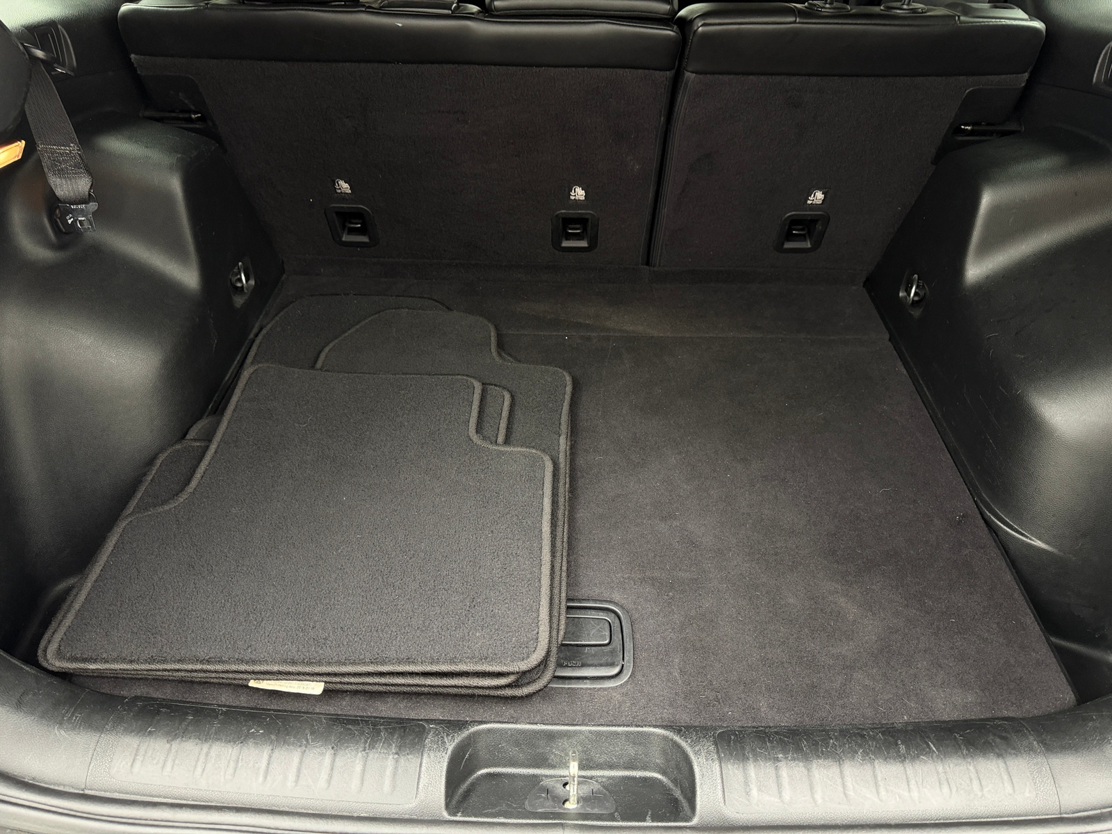 Thumbnail: 2019 Jeep Cherokee - 7