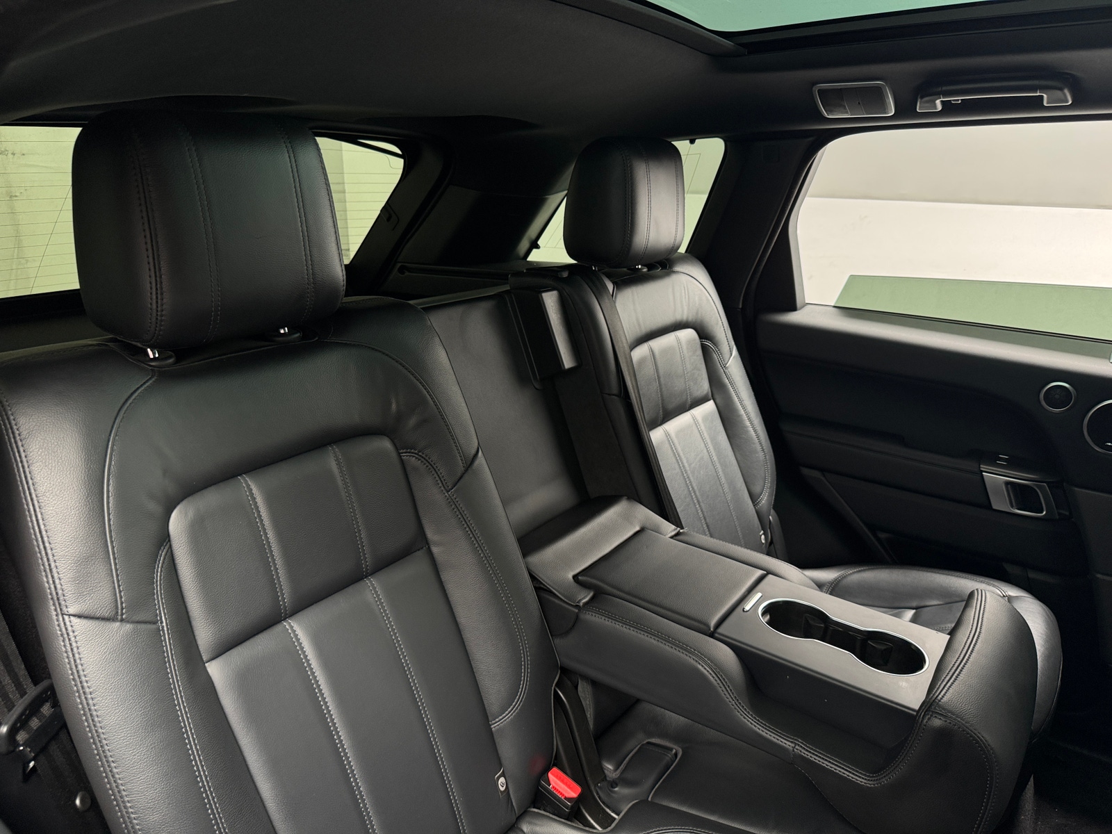 Thumbnail: 2020 Land Rover Range Rover Sport - 5