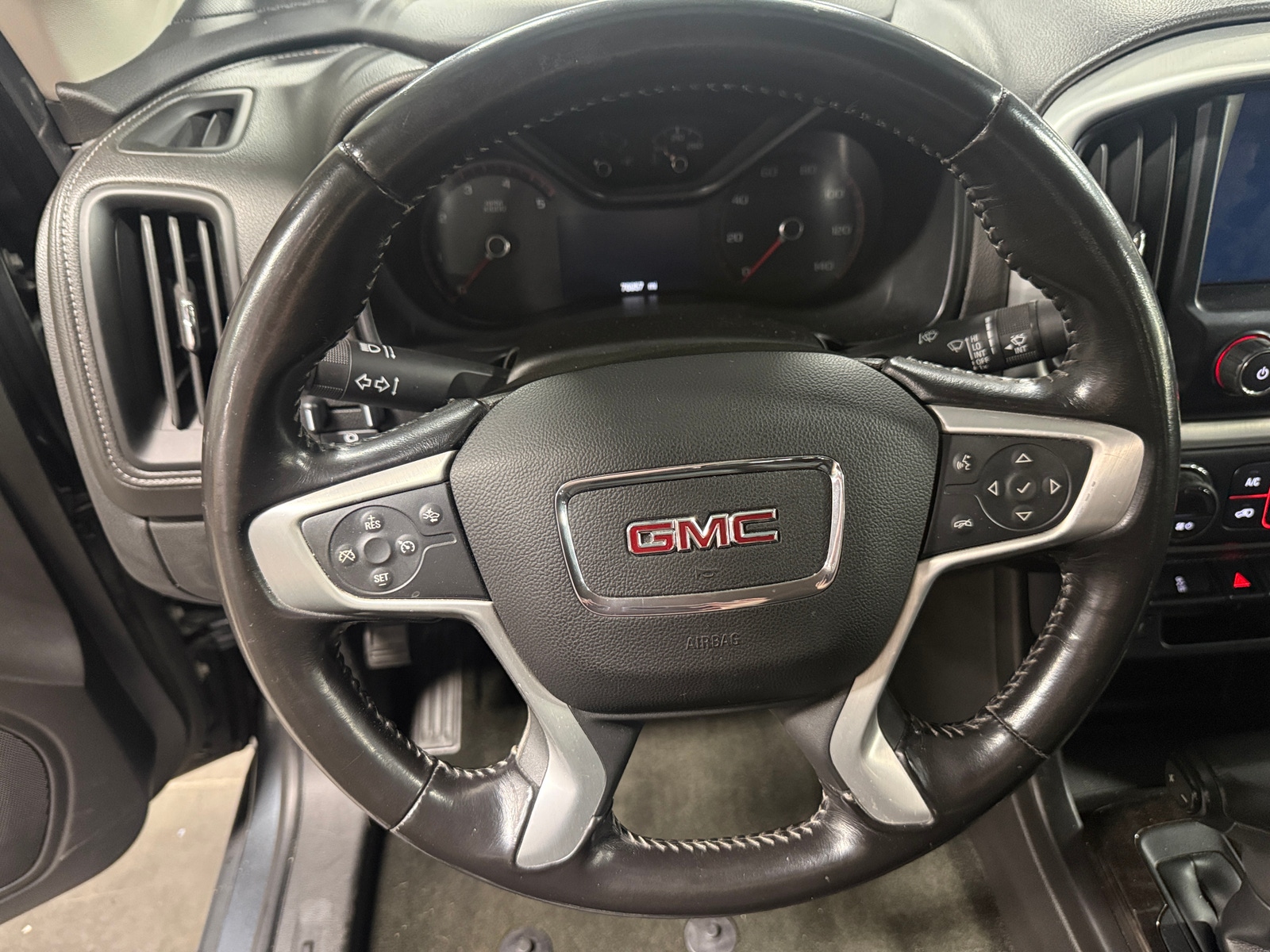 Thumbnail: 2016 GMC Canyon - 4