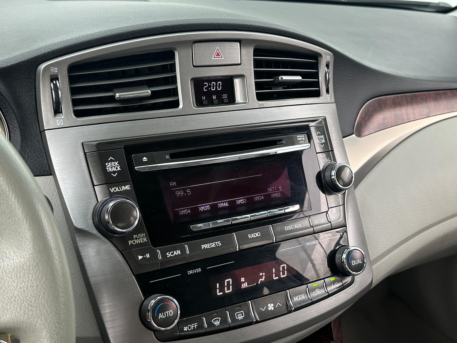 Thumbnail: 2011 Toyota Avalon - 3