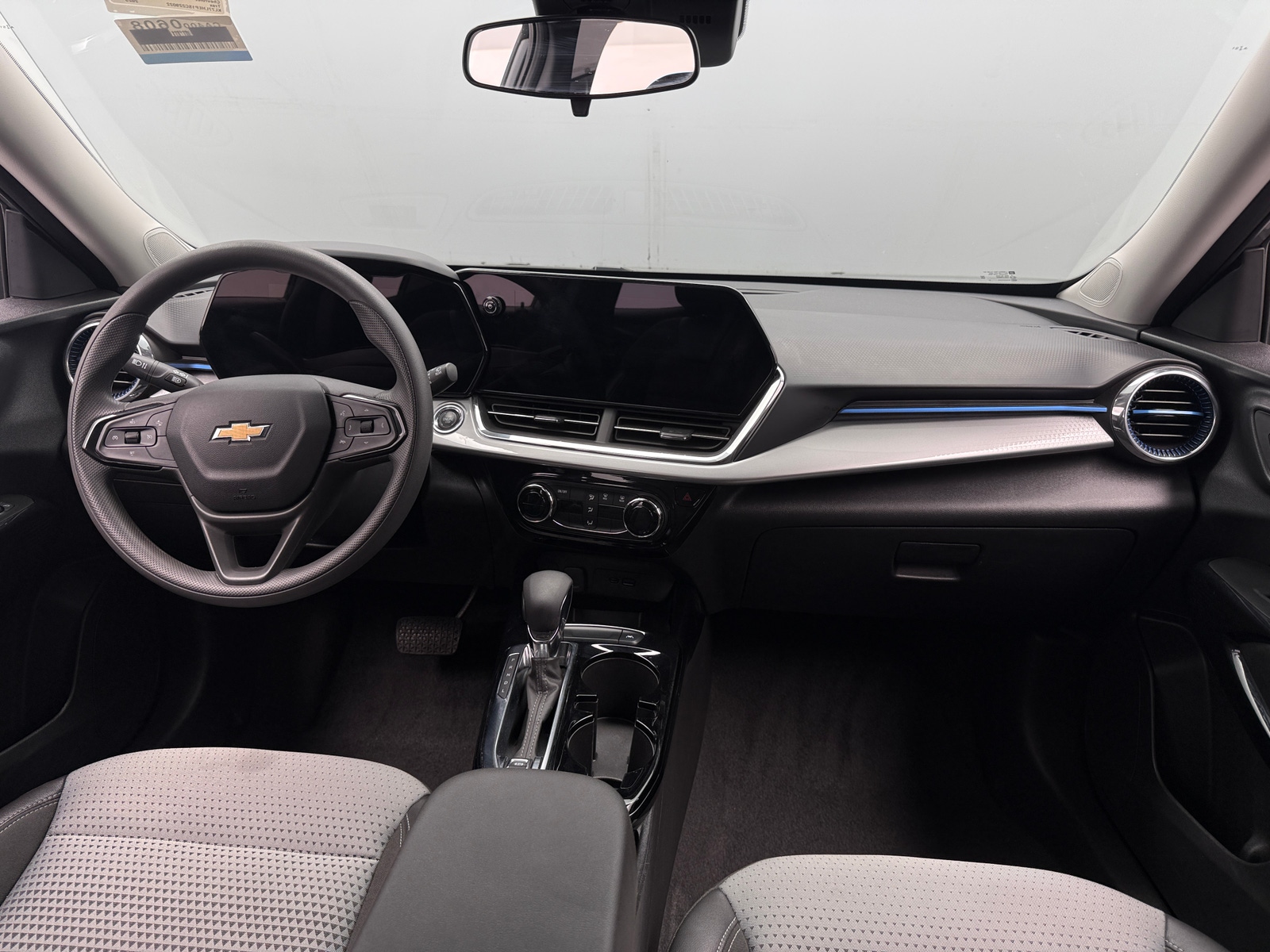 Thumbnail: 2025 Chevrolet Trax - 3