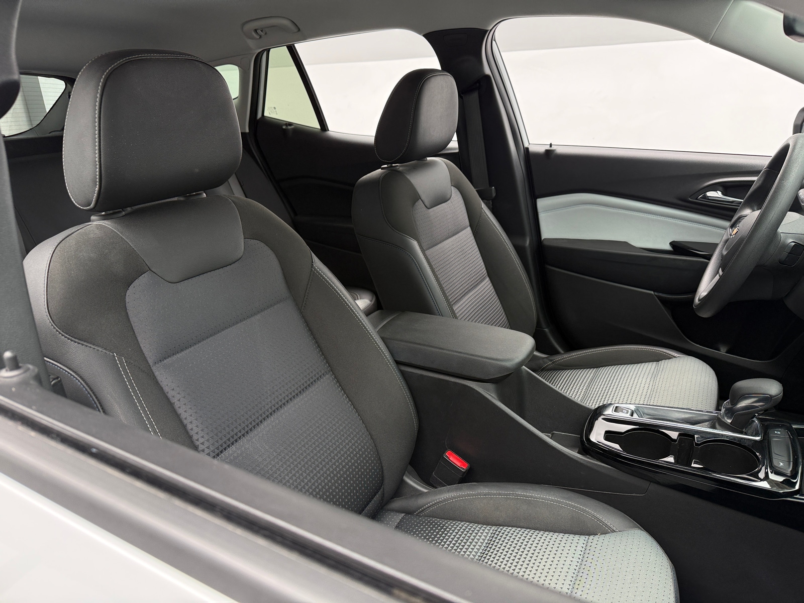 Thumbnail: 2025 Chevrolet Trax - 2