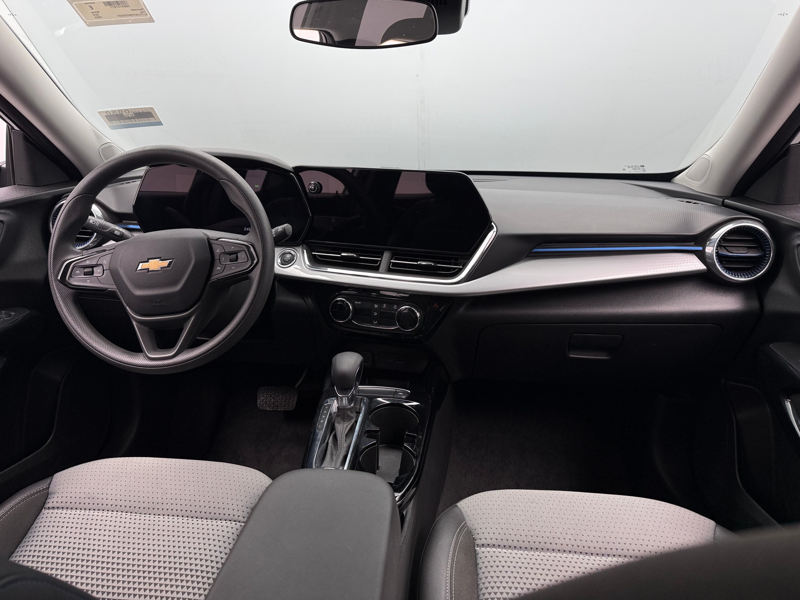 Thumbnail: 2025 Chevrolet Trax - 3