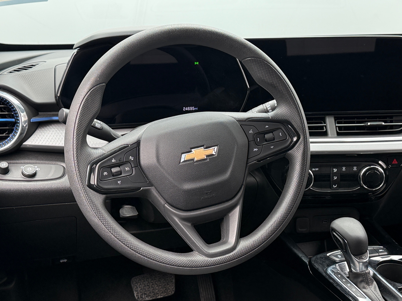 Thumbnail: 2025 Chevrolet Trax - 5