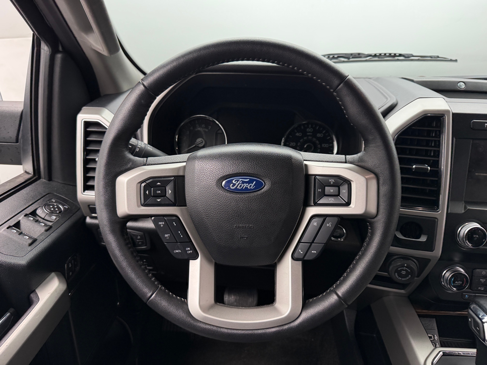 Thumbnail: 2019 Ford Econoline - 4