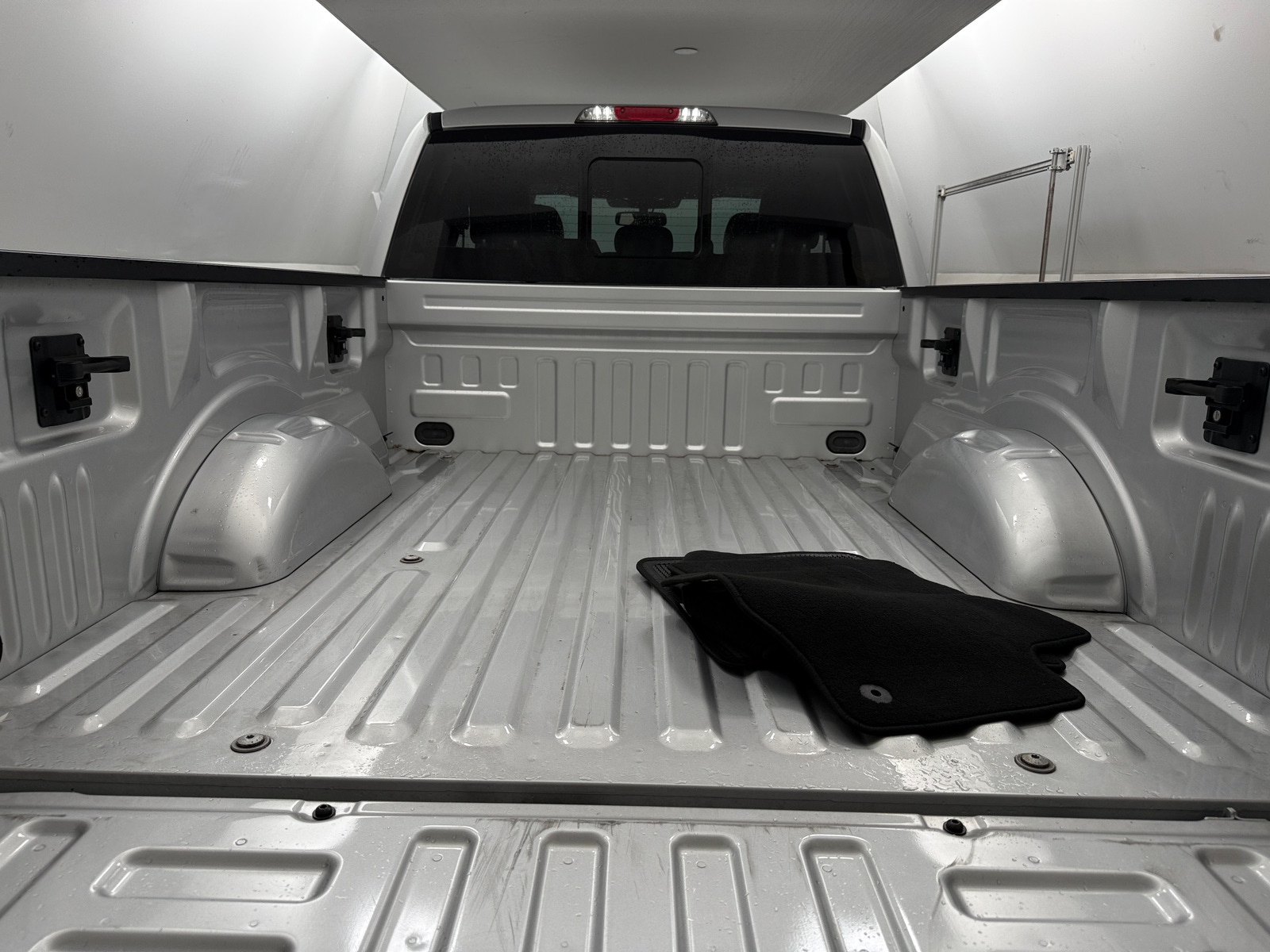 Thumbnail: 2019 Ford Econoline - 6