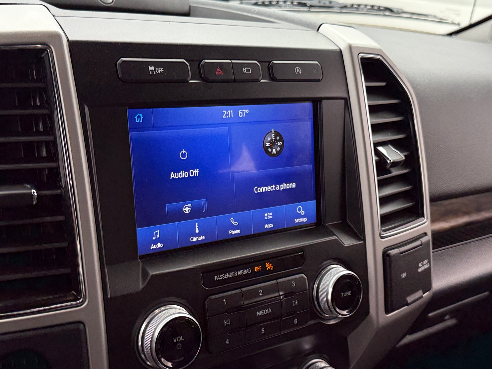 Thumbnail: 2019 Ford Econoline - 3