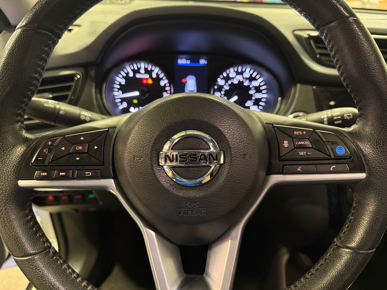 Thumbnail: 2019 Nissan Rogue - 4