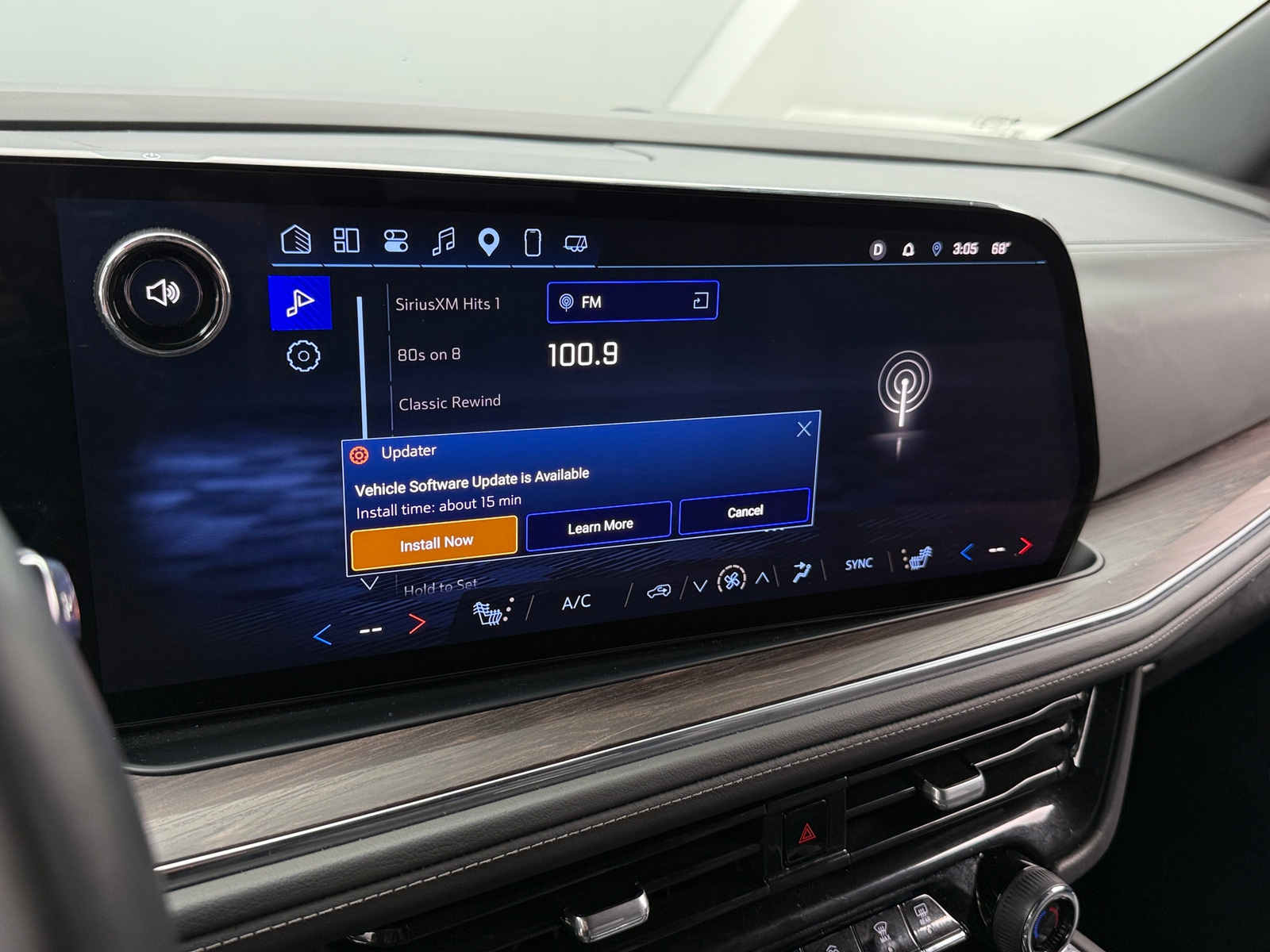 Thumbnail: 2025 Chevrolet Tahoe - 3