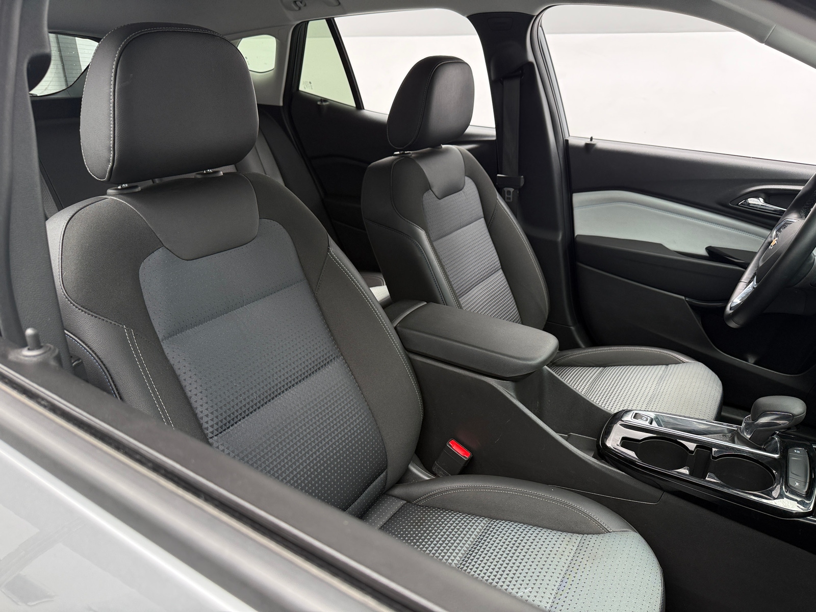 Thumbnail: 2025 Chevrolet Trax - 2