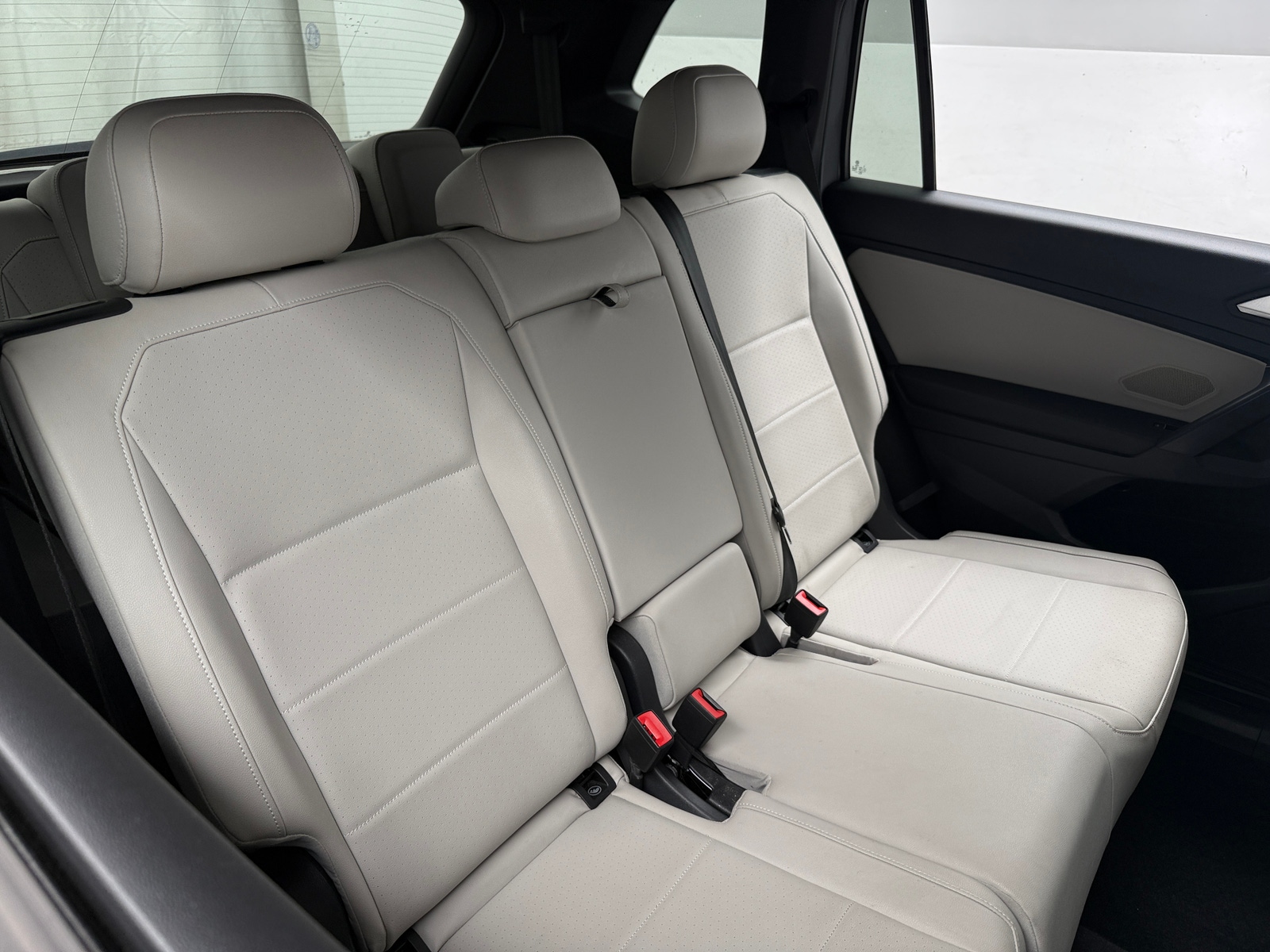 Thumbnail: 2021 Volkswagen Tiguan - 5