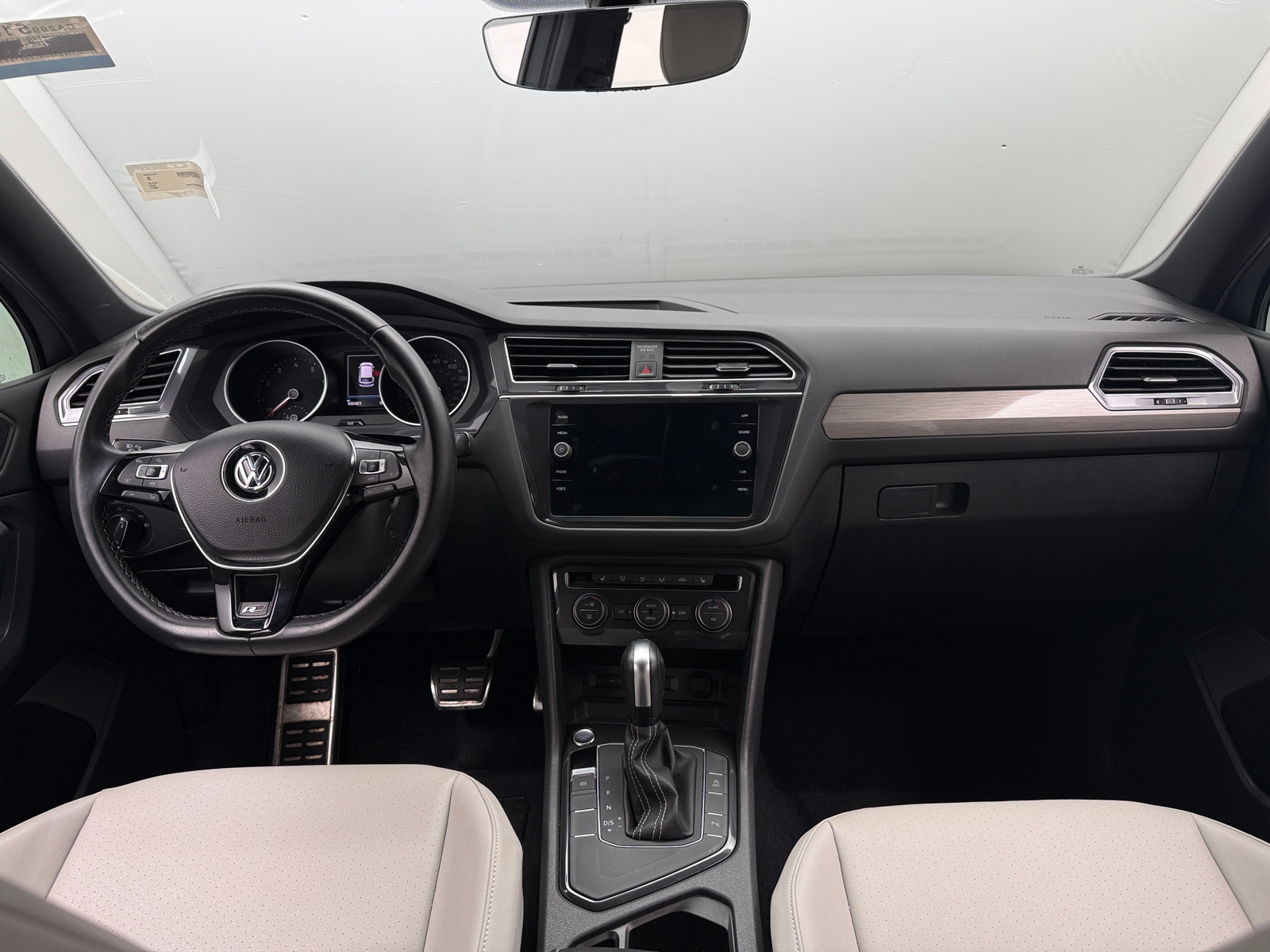 Thumbnail: 2021 Volkswagen Tiguan - 2