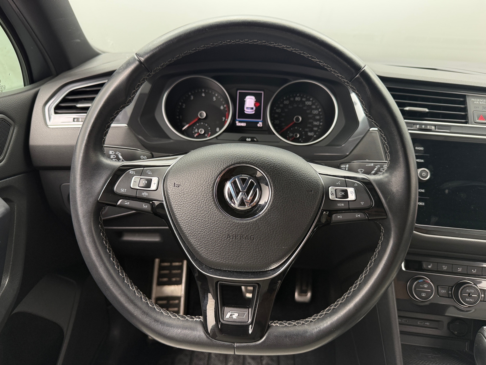 Thumbnail: 2021 Volkswagen Tiguan - 4