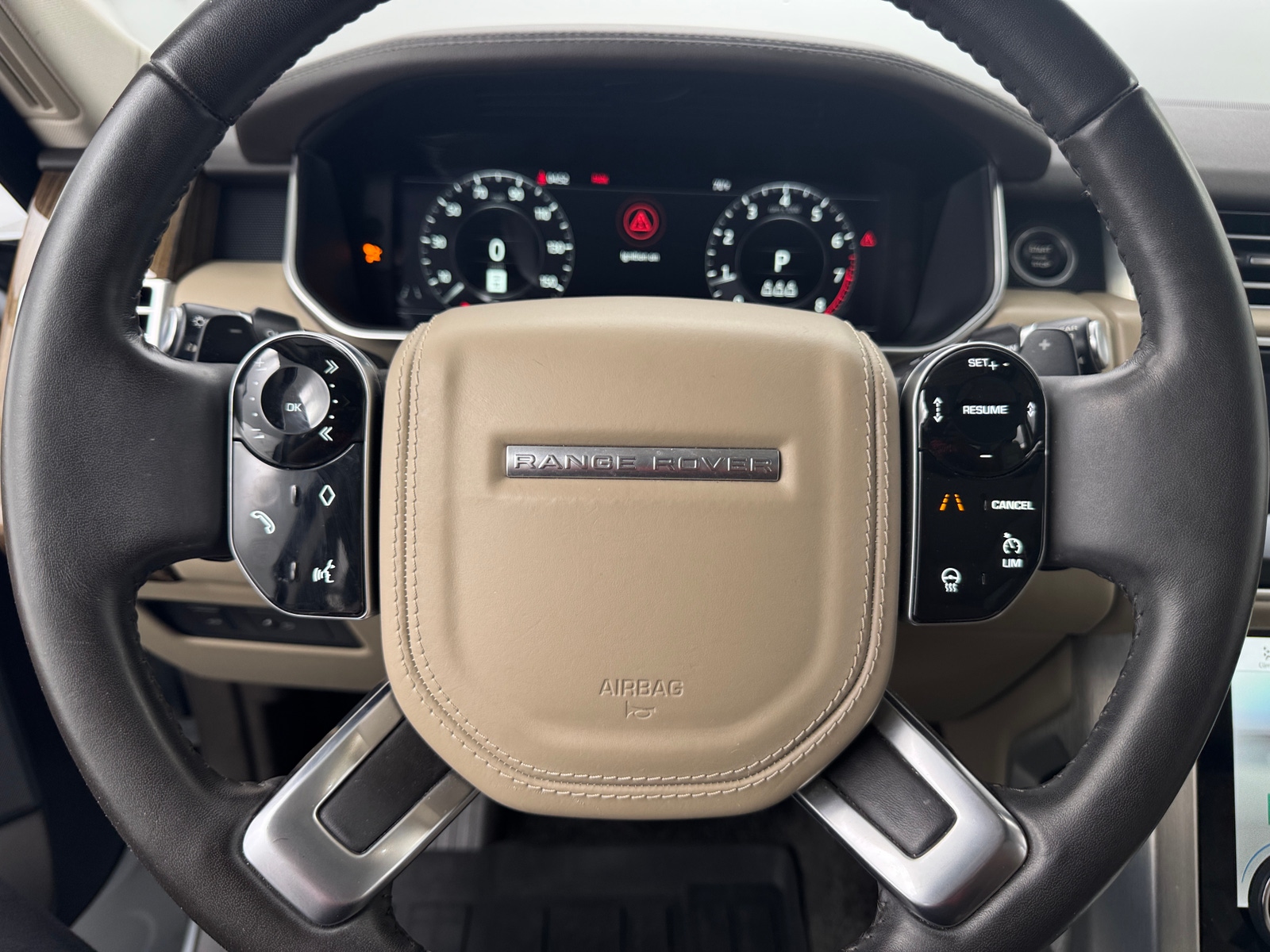 Thumbnail: 2019 Land Rover Range Rover - 4