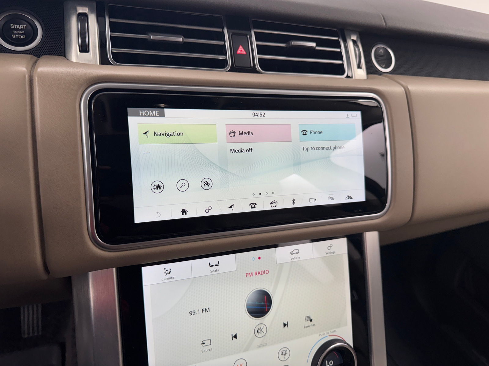 Thumbnail: 2019 Land Rover Range Rover - 3