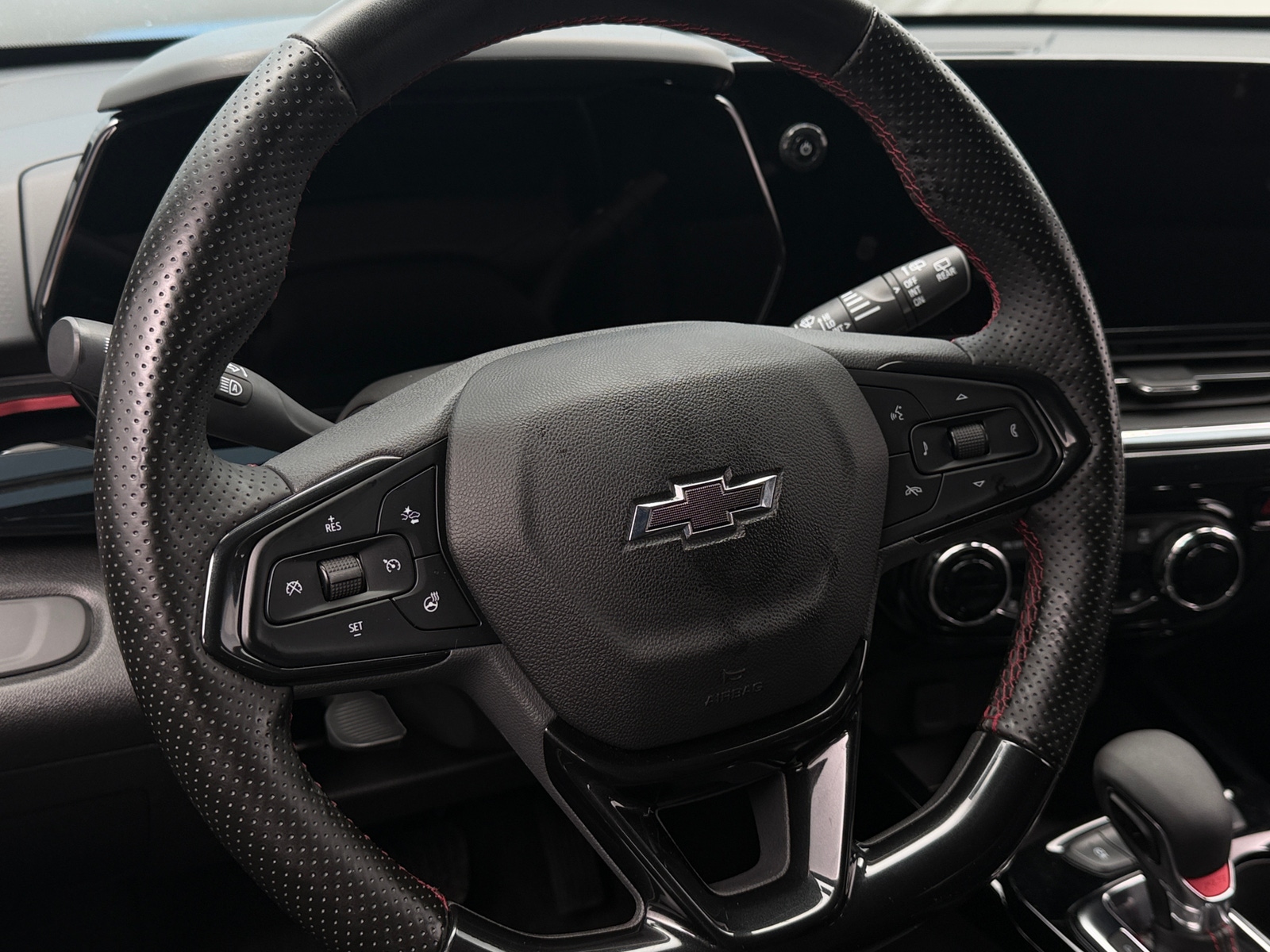 Thumbnail: 2025 Chevrolet Trax - 4