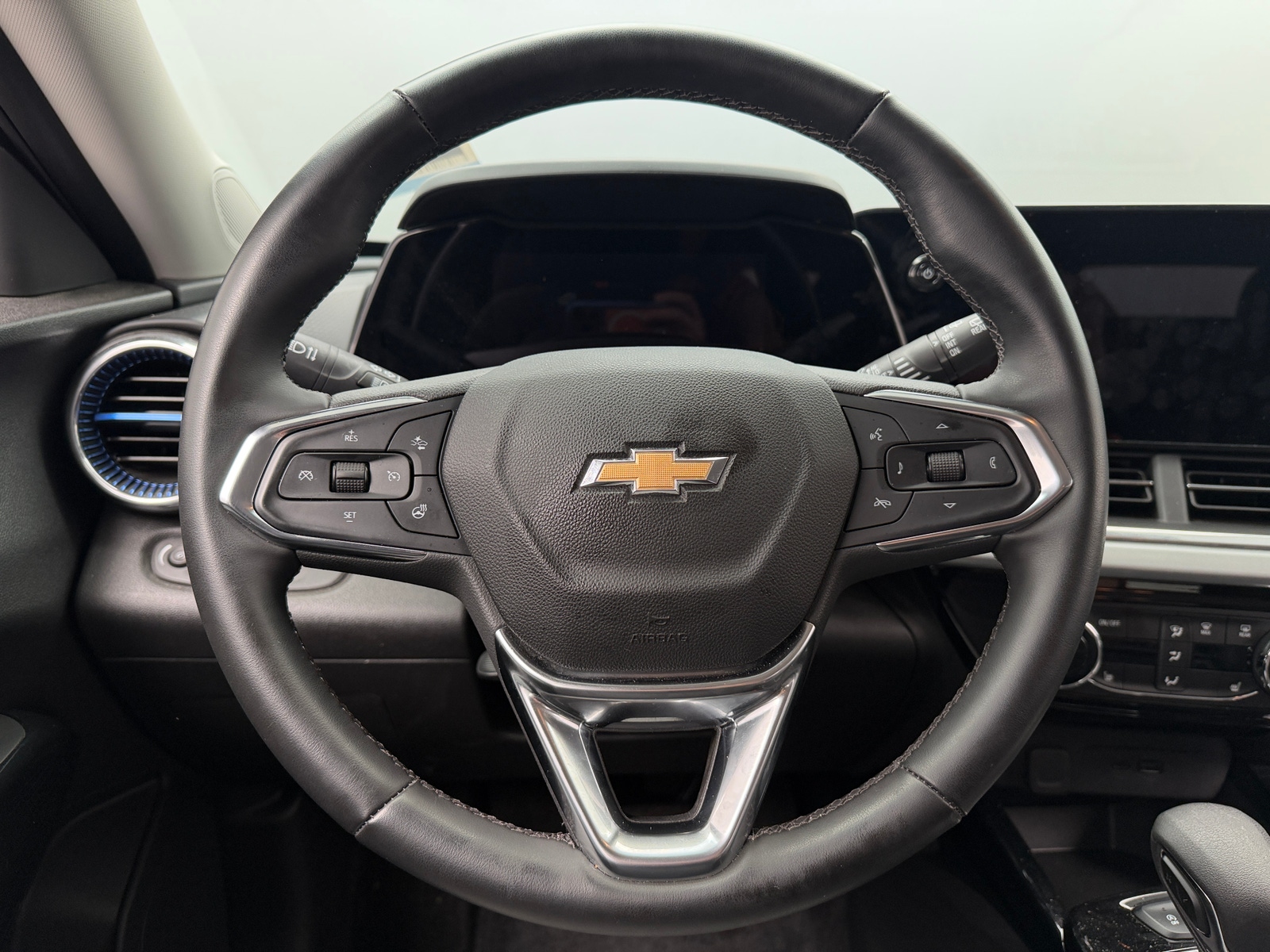 Thumbnail: 2024 Chevrolet Trax - 5