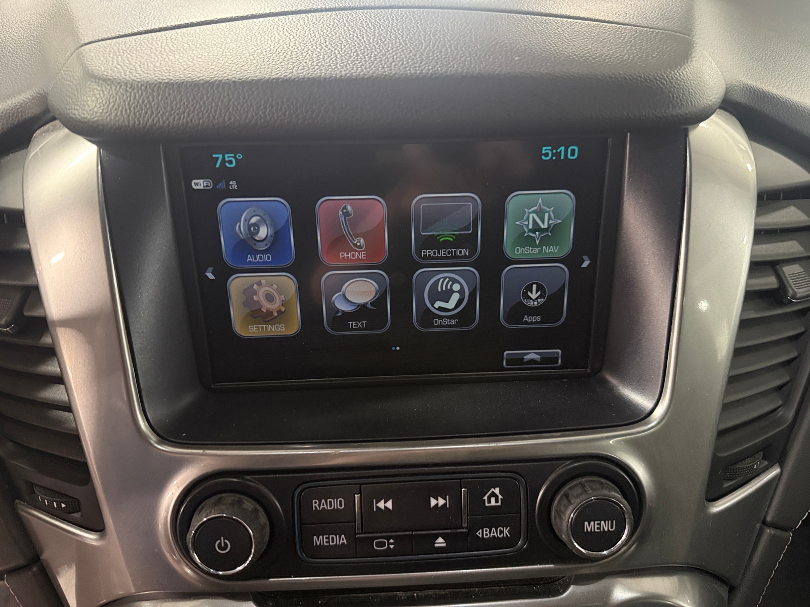 Thumbnail: 2020 Chevrolet Tahoe - 3