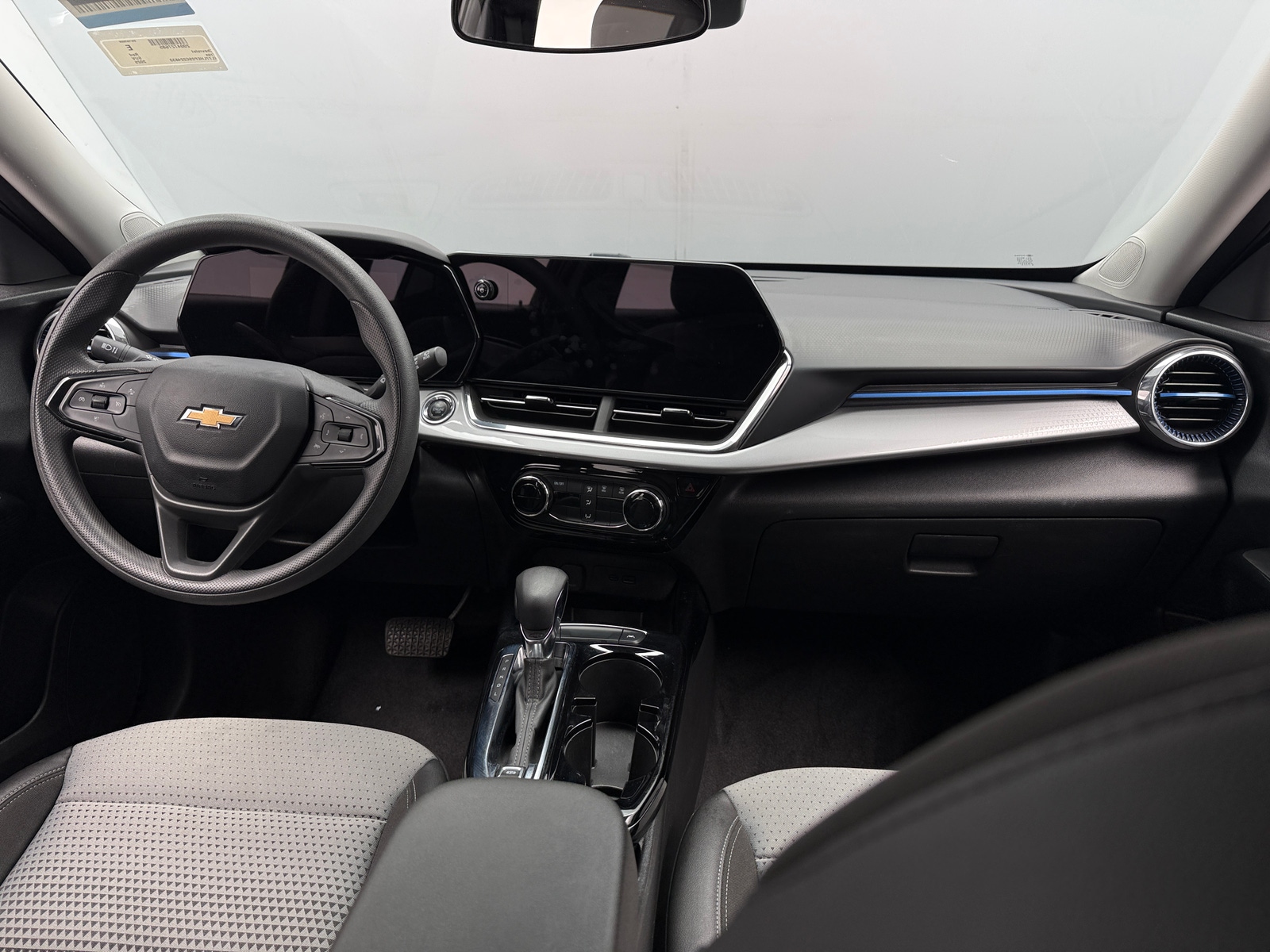 Thumbnail: 2025 Chevrolet Trax - 3