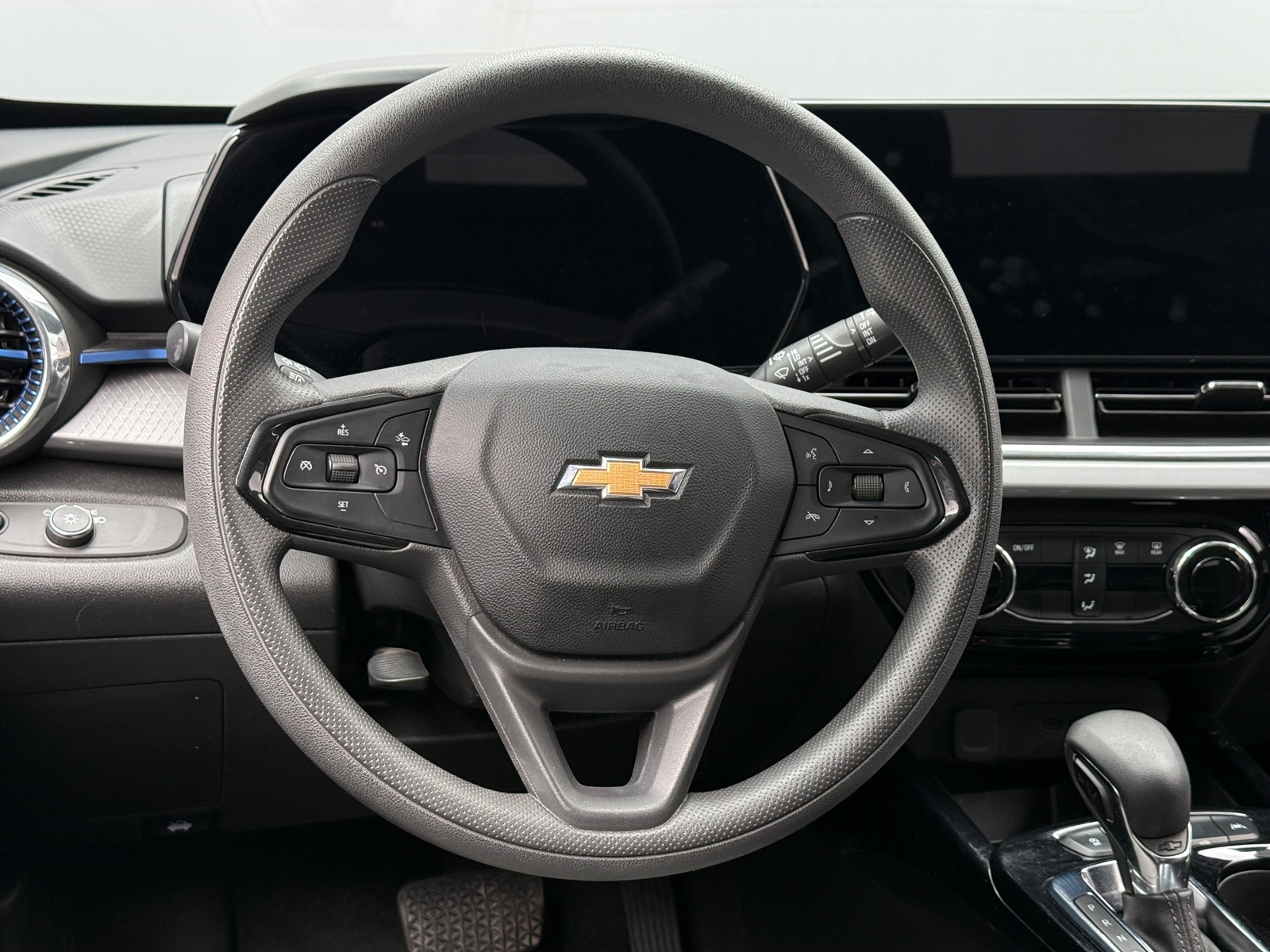 Thumbnail: 2025 Chevrolet Trax - 5