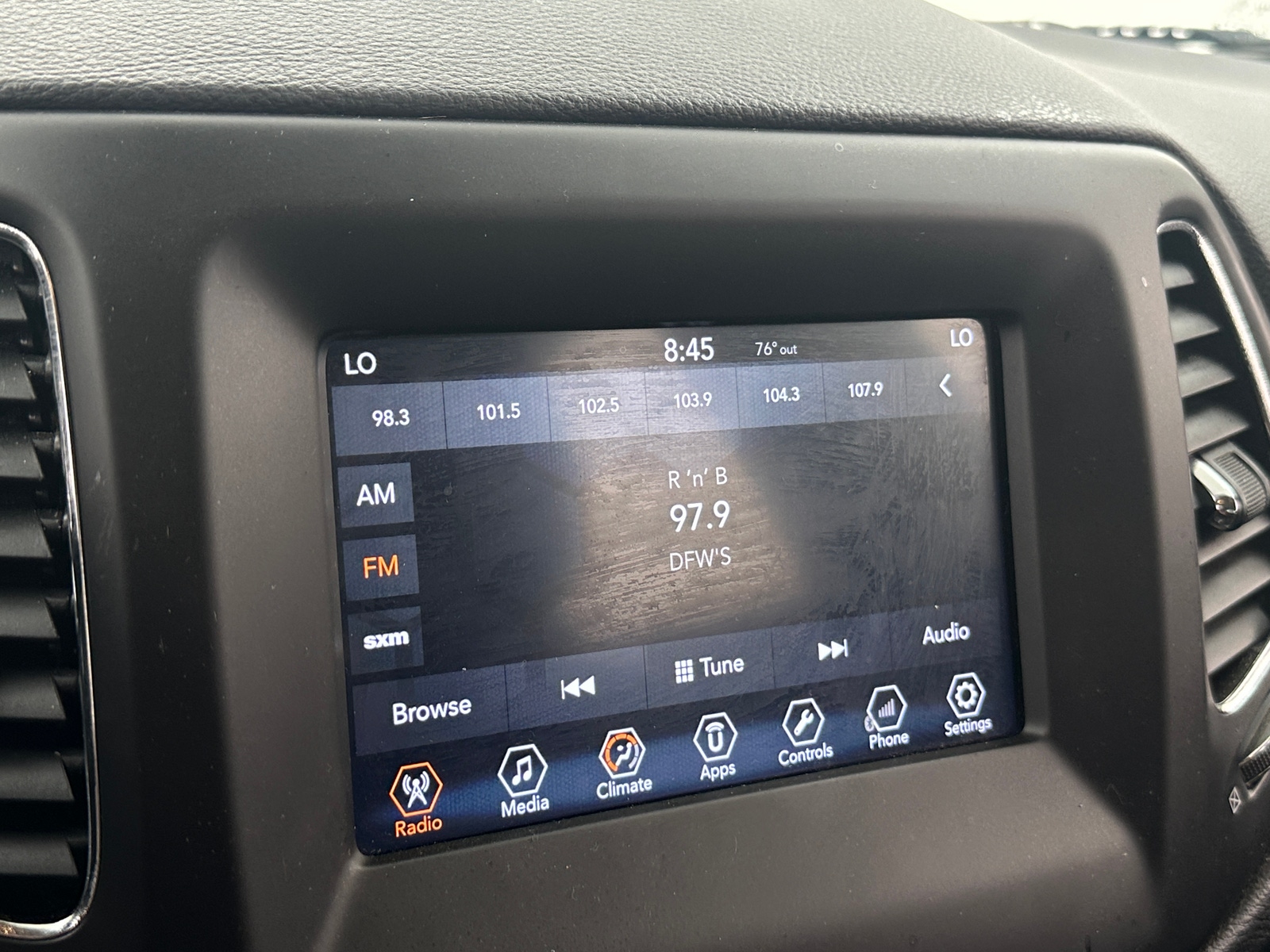 Thumbnail: 2018 Jeep Compass - 4