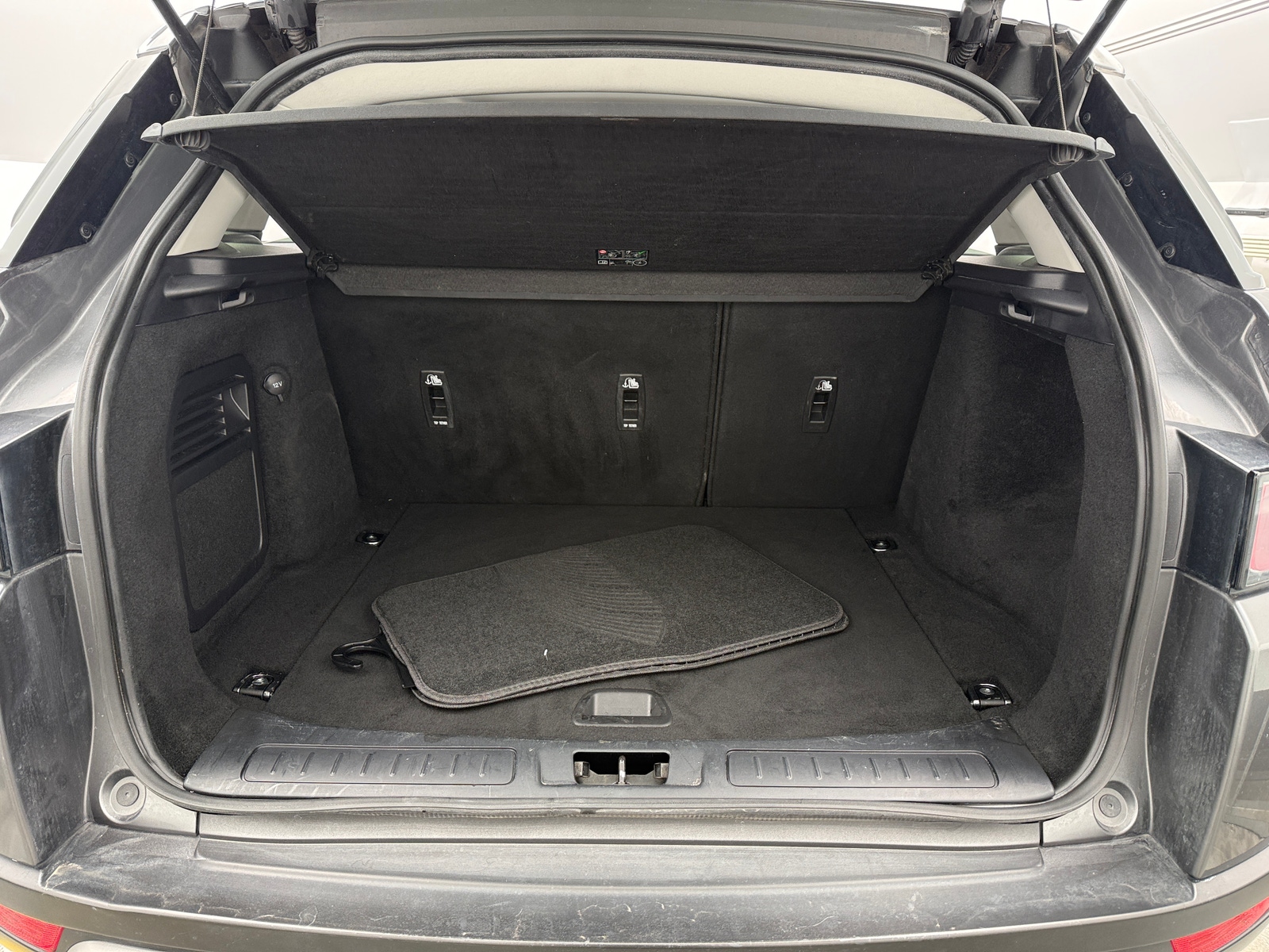 Thumbnail: 2019 Land Rover Range Rover Evoque - 6