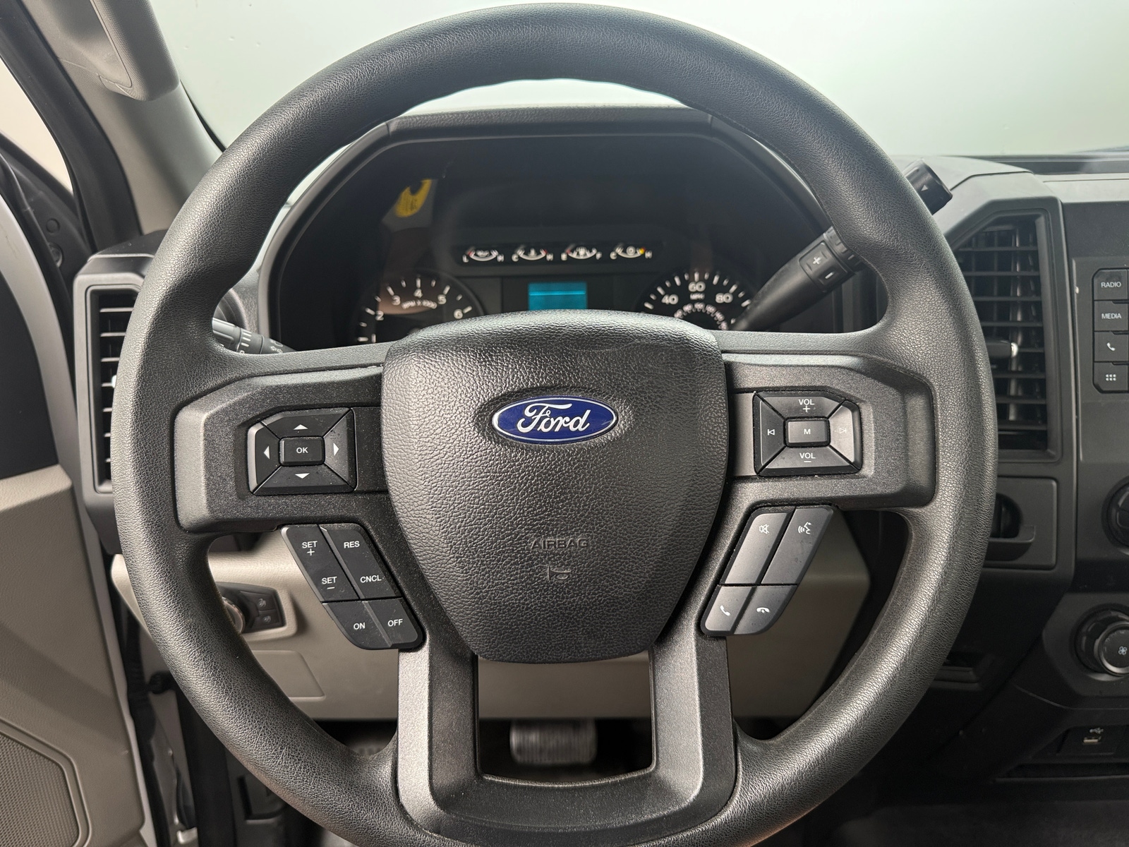 Thumbnail: 2020 Ford Econoline - 5