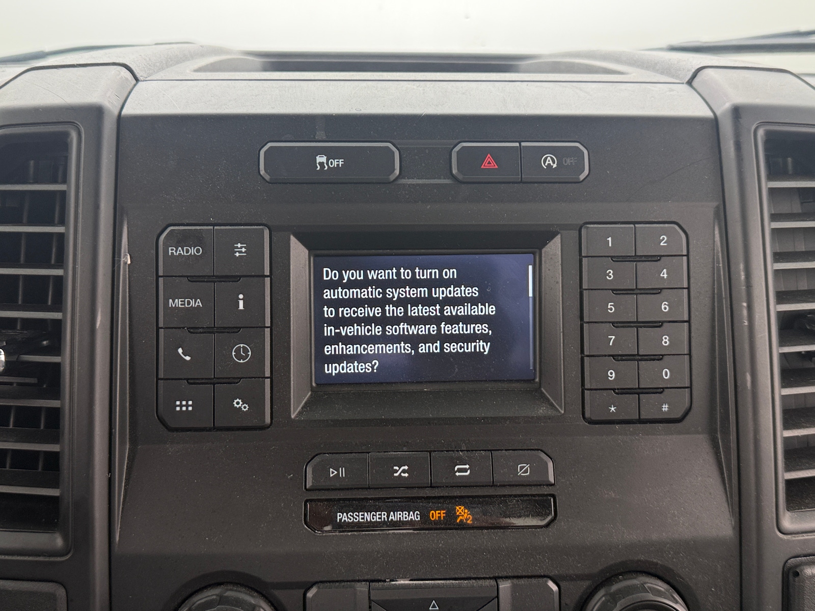 Thumbnail: 2020 Ford Econoline - 4