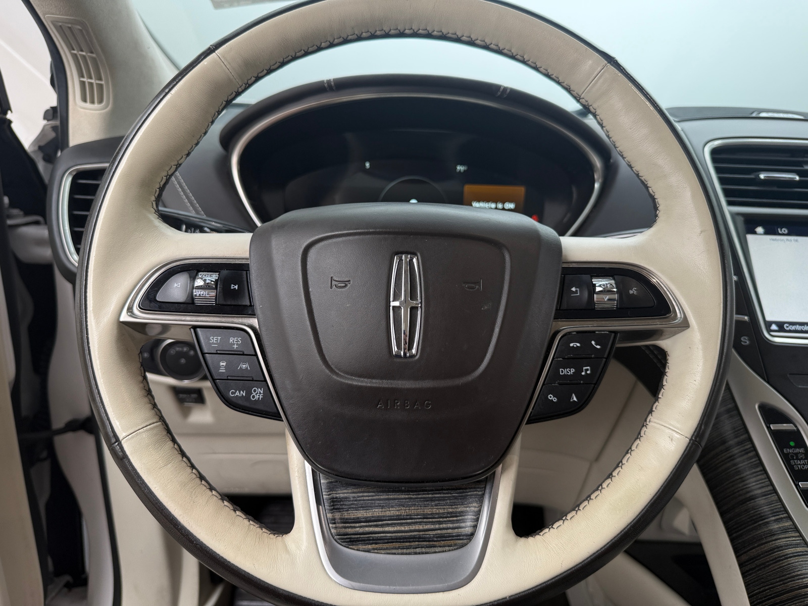 Thumbnail: 2019 Lincoln Nautilus - 4