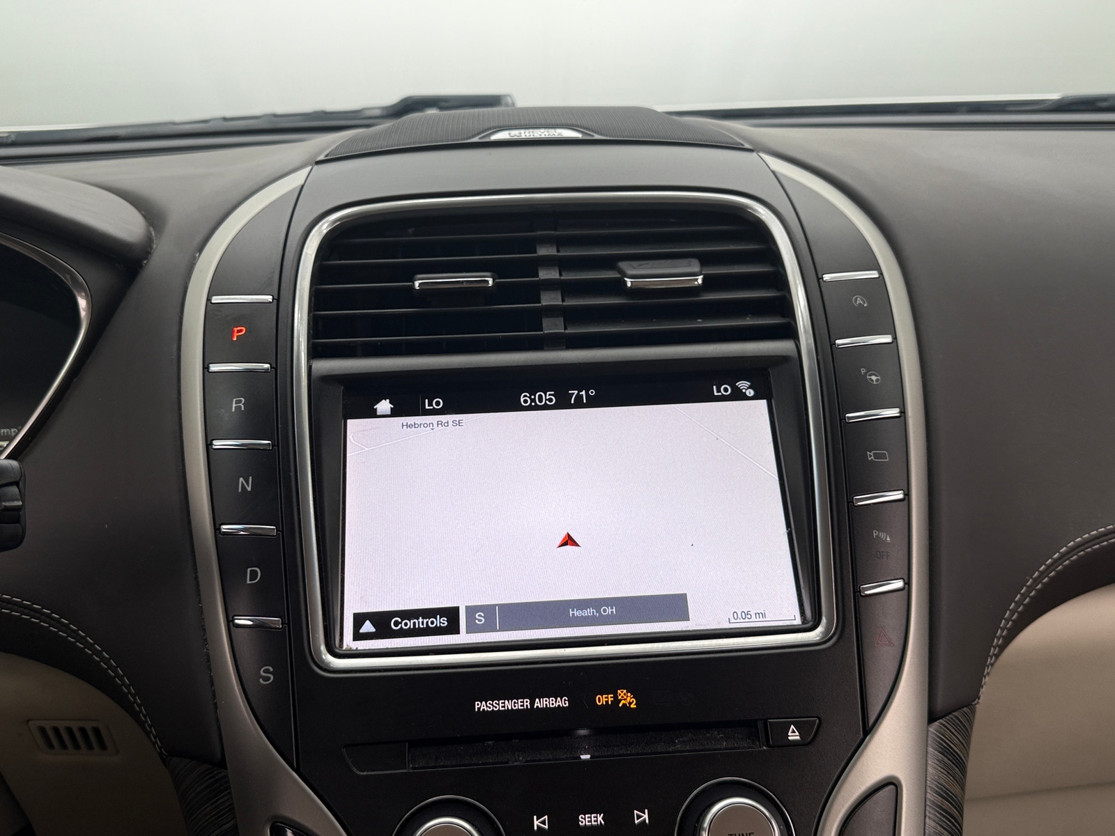 Thumbnail: 2019 Lincoln Nautilus - 3