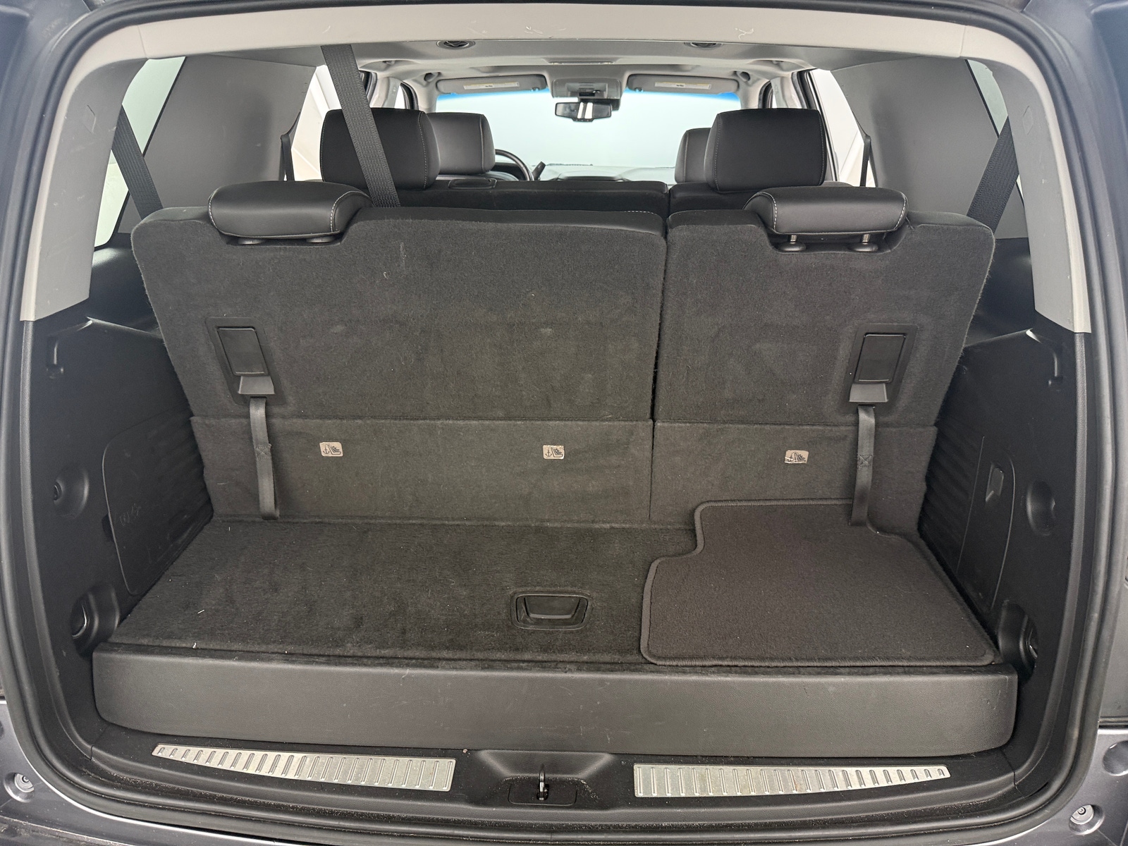 Thumbnail: 2019 Chevrolet Tahoe - 6