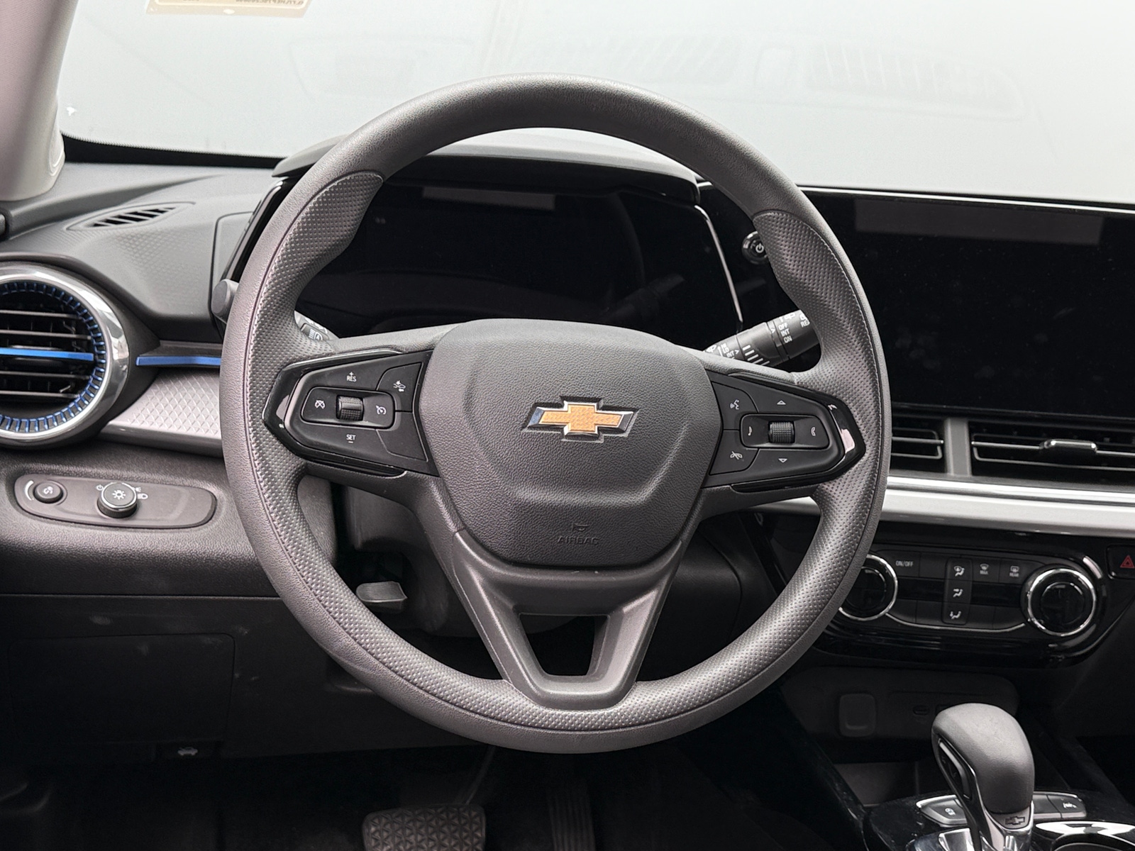 Thumbnail: 2025 Chevrolet Trax - 5