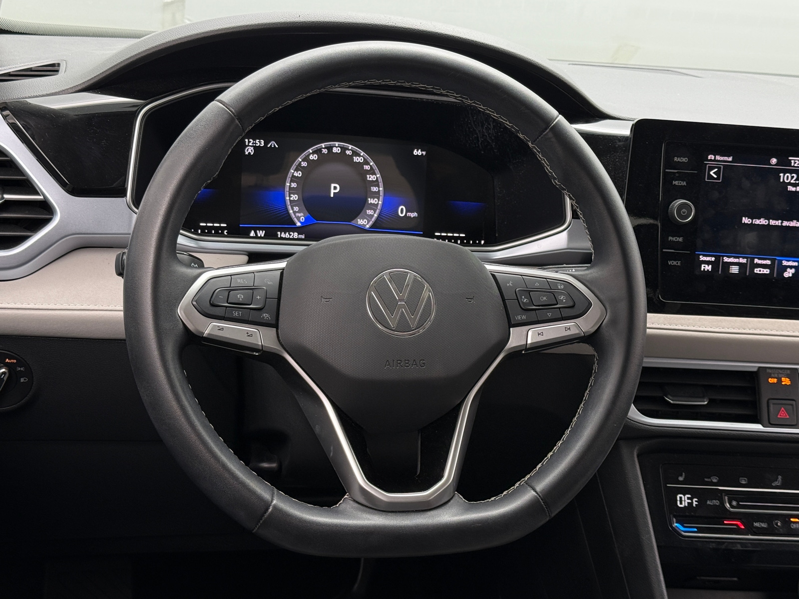 Thumbnail: 2025 Volkswagen Taos - 5