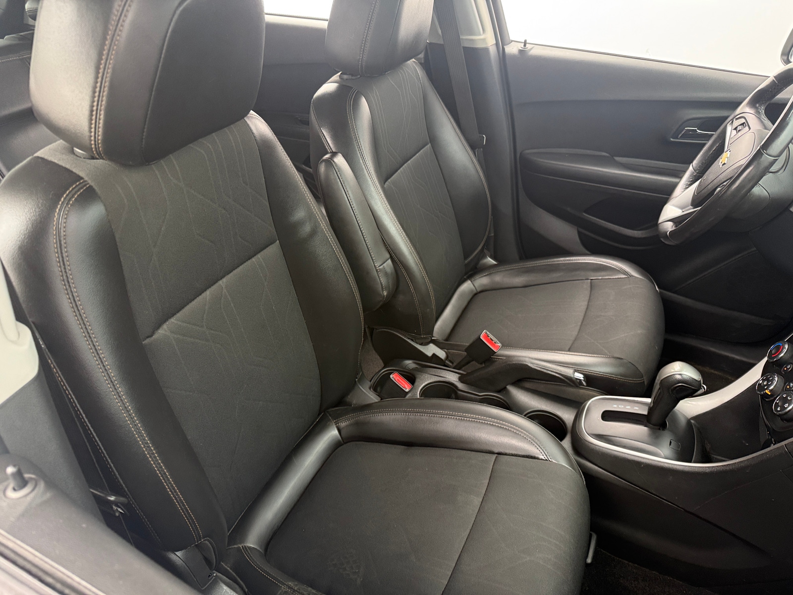 Thumbnail: 2021 Chevrolet Trax - 2