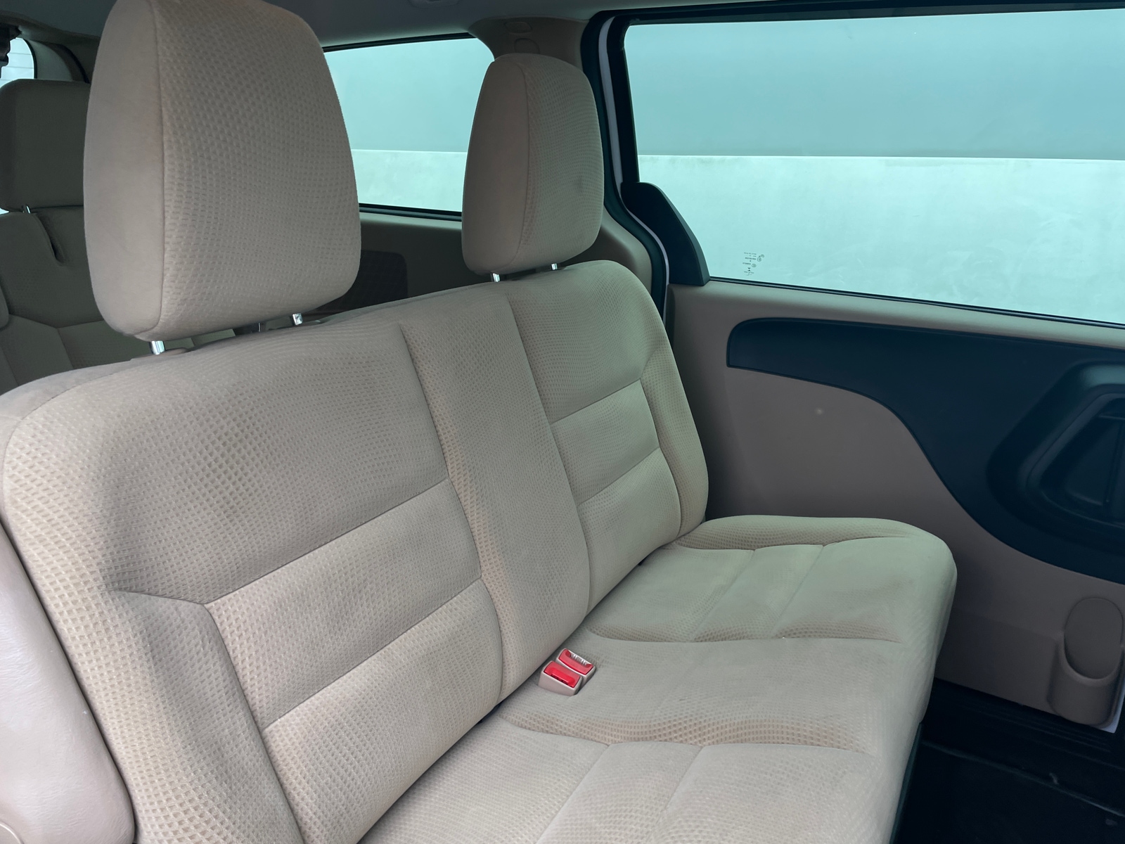 Thumbnail: 2016 Dodge Grand Caravan - 6