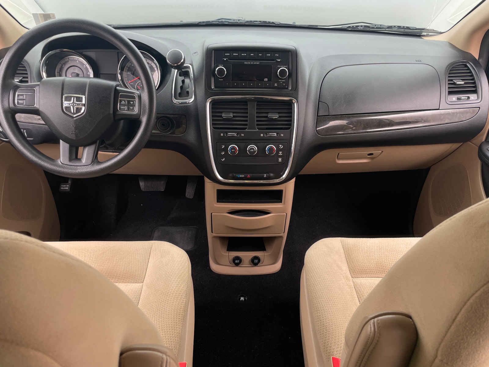 Thumbnail: 2016 Dodge Grand Caravan - 3