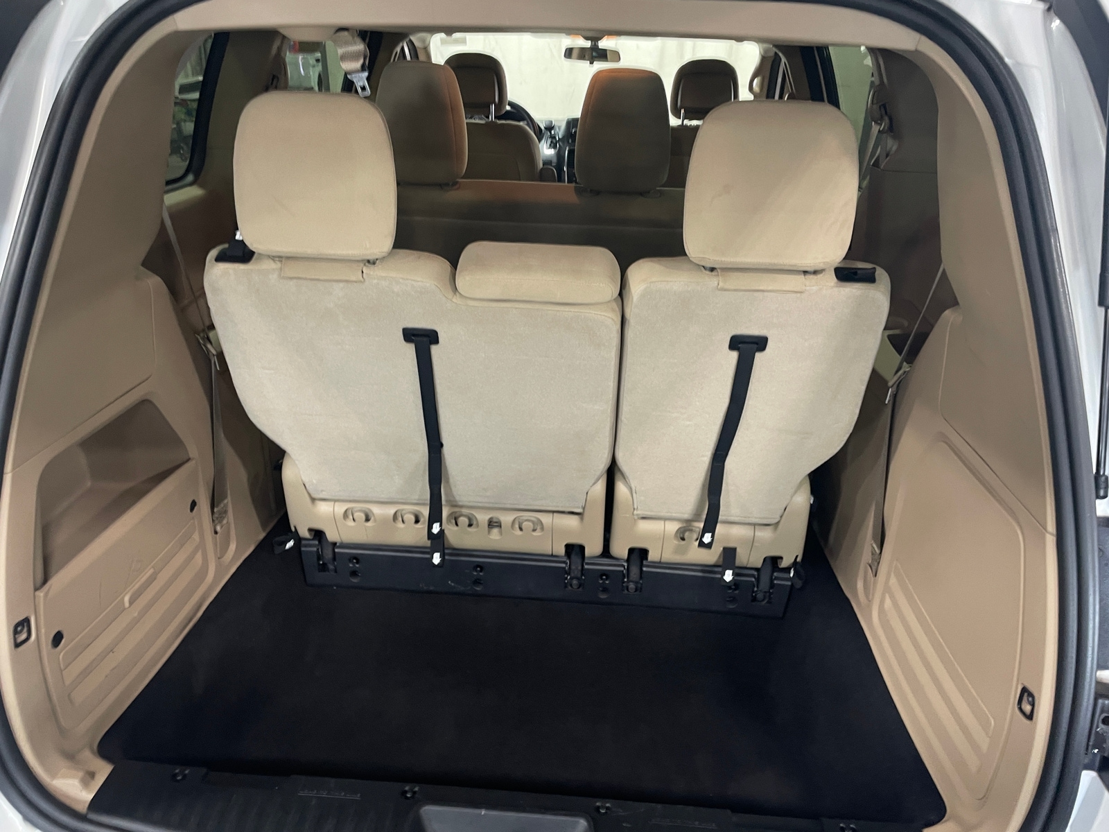 Thumbnail: 2016 Dodge Grand Caravan - 7