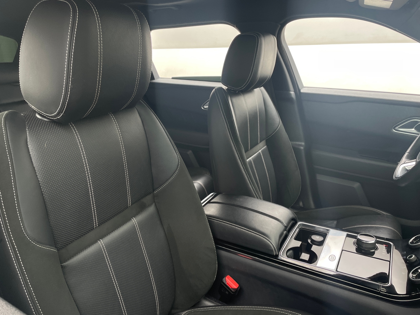 Thumbnail: 2020 Land Rover Range Rover Velar - 2