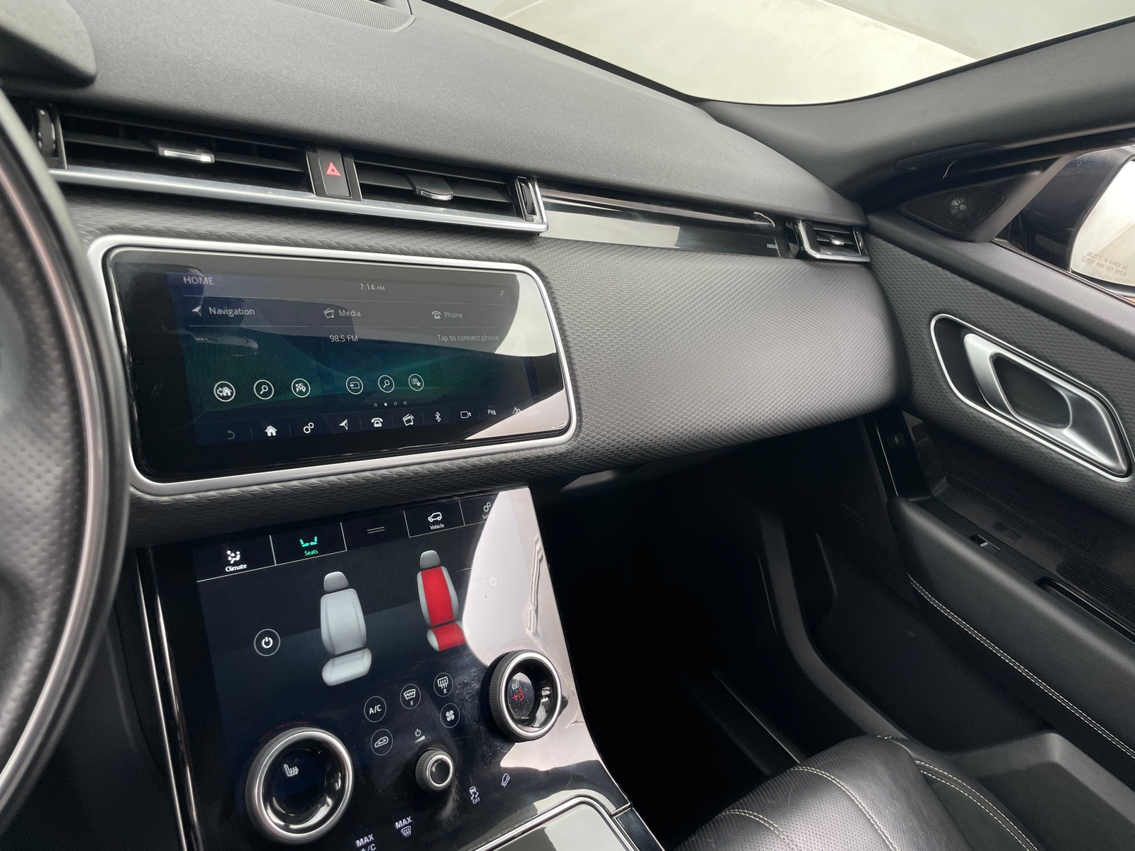 Thumbnail: 2020 Land Rover Range Rover Velar - 4